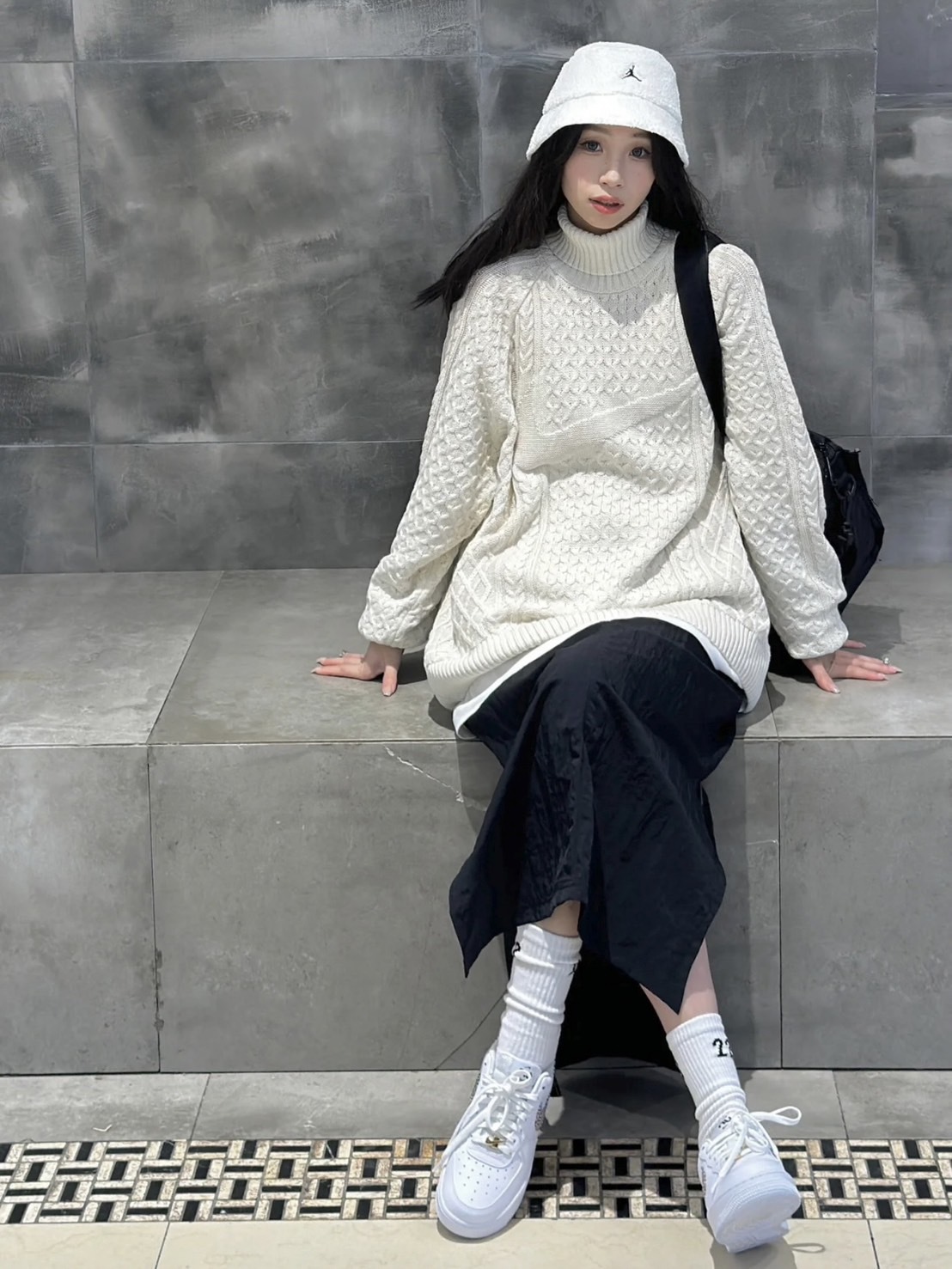 <線上SALE❤️‍🔥>NIKE 麻花針織衫 粗針織 高領毛衣 米白