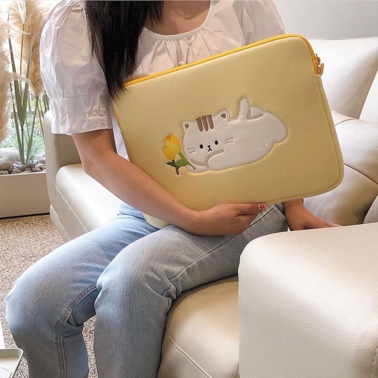 《11176》鵝黃鬱金香貓咪平板包/電腦包