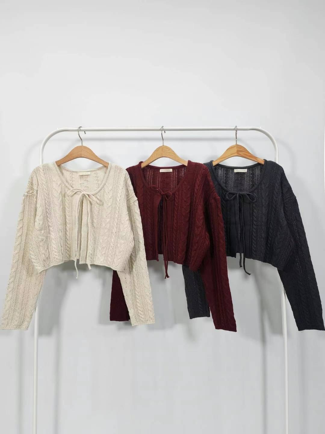 Twist strap crop knit