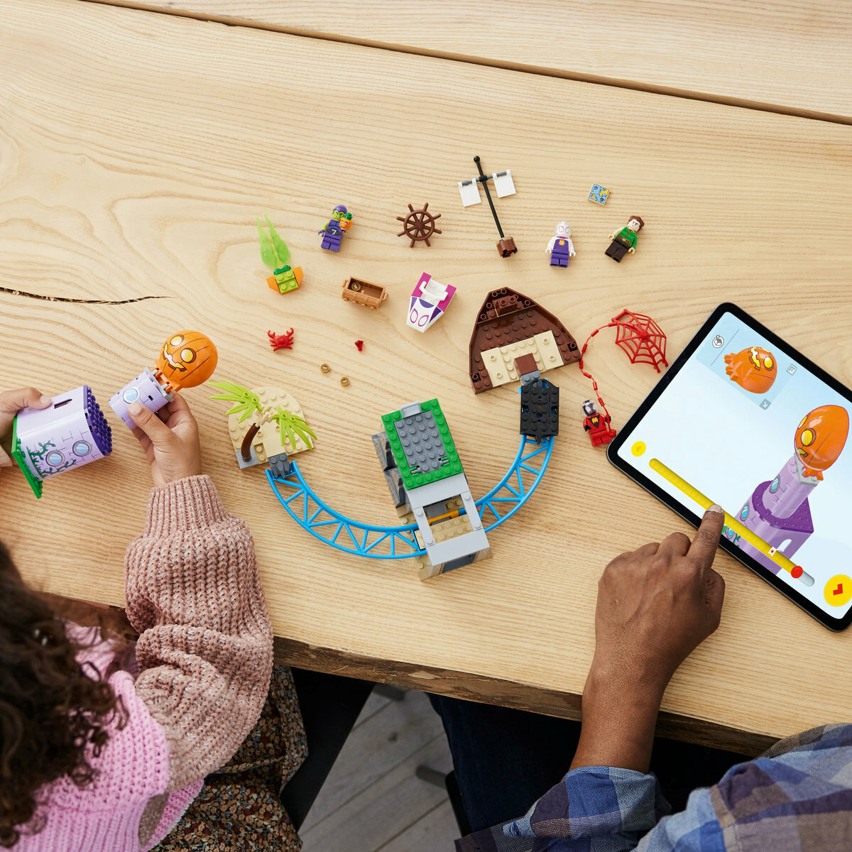 10790 Team Spidey at Green Goblin's Lighthouse