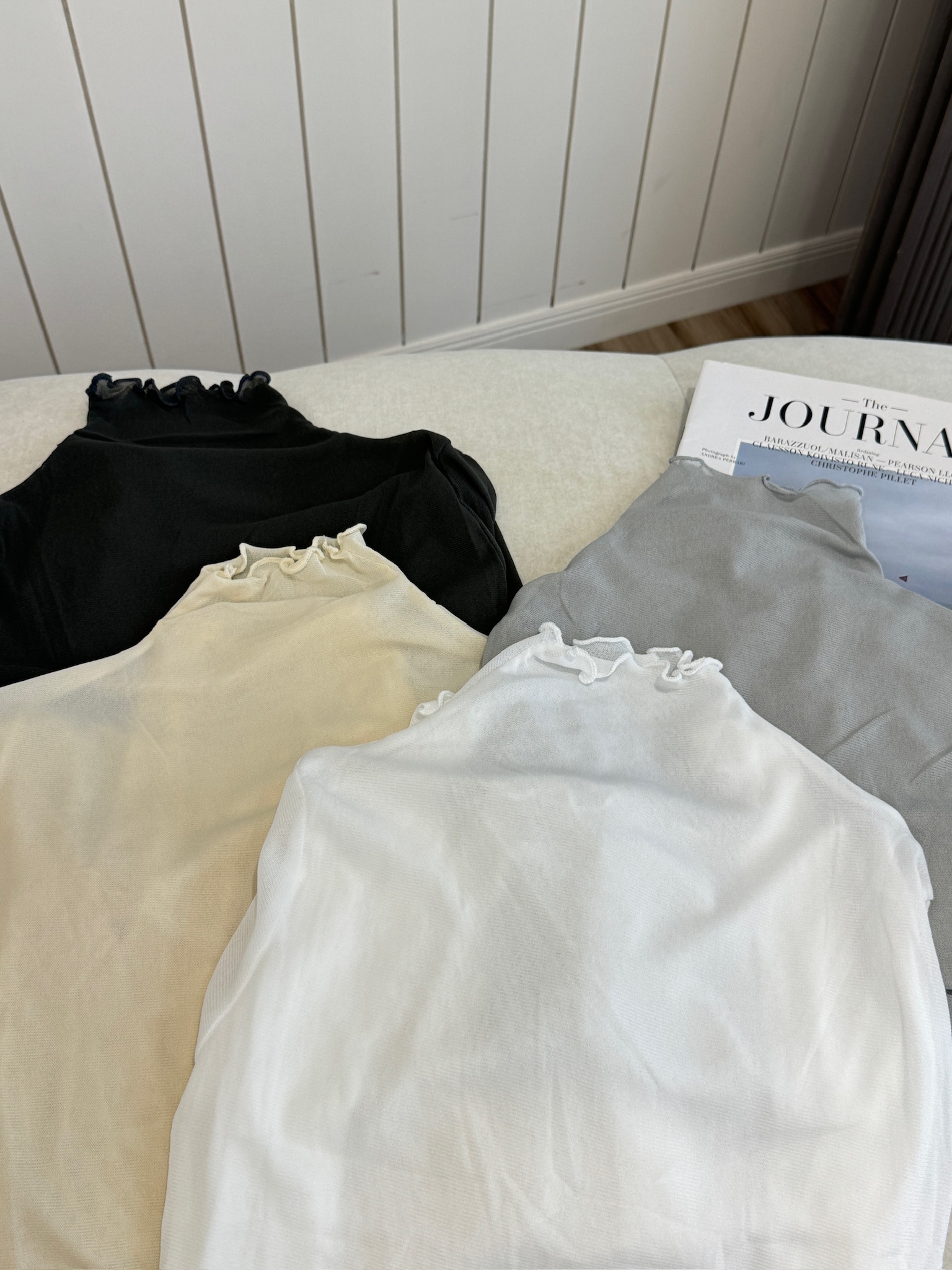 日常搭配木耳邊微立領長袖透膚