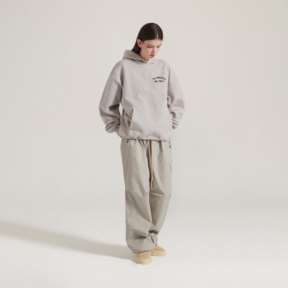 INNERSECT 三生萬物 FOG ESSENTIAL 24FW 草寫字體 大口袋 內刷毛 連帽上衣 帽tee INN24FWTHD381*