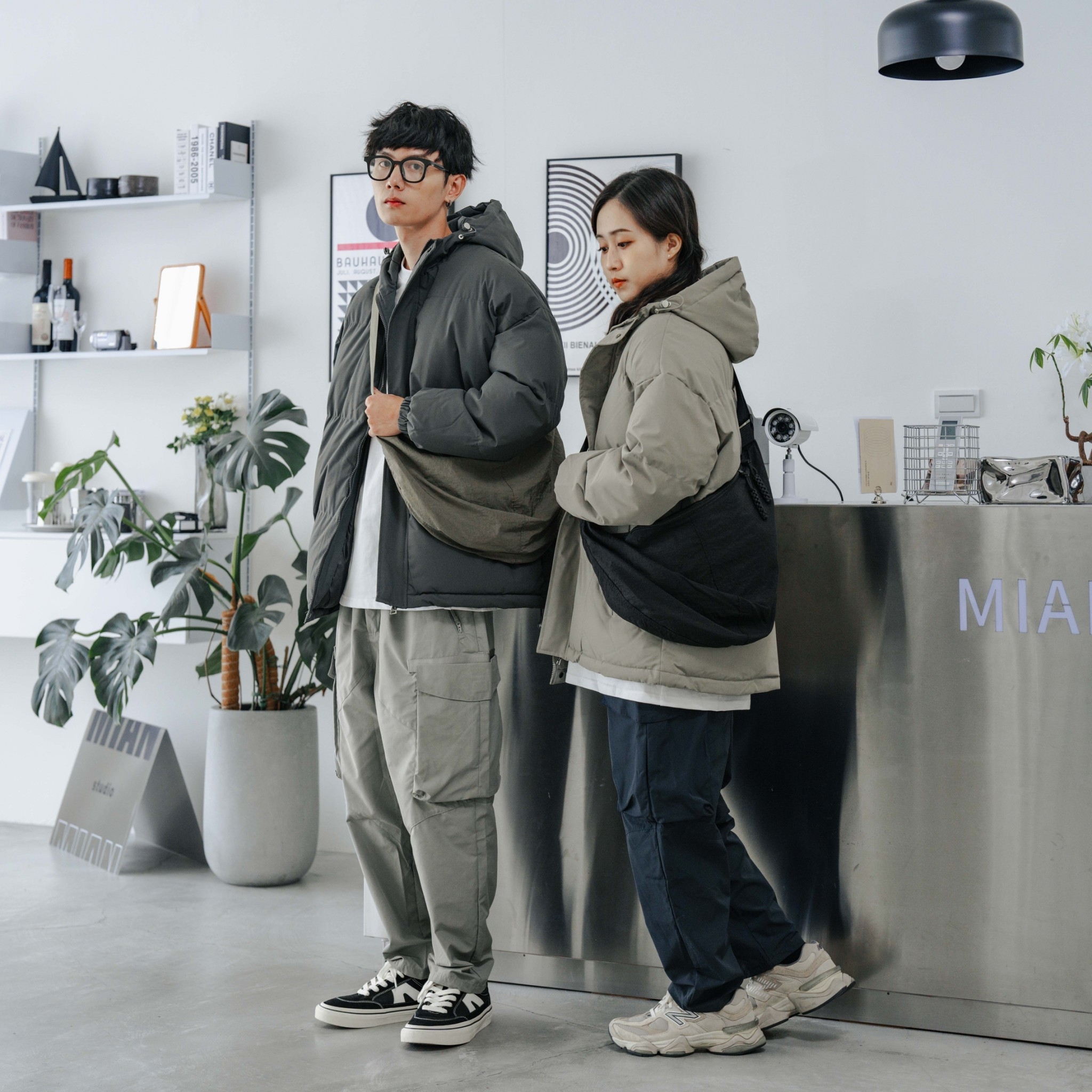 SBG 防潑水半月包 80649