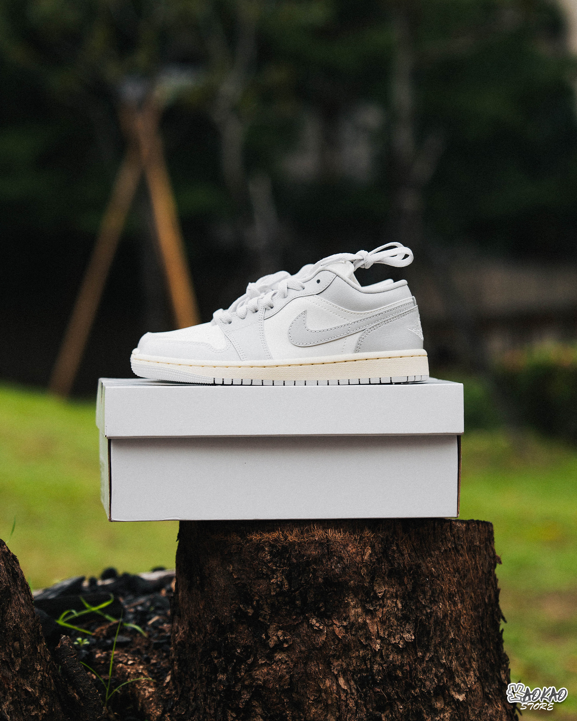 出清-女款 NIKE Air Jordan 1 Low W "Neutral Grey" 椰奶骨白灰 仿舊奶油底【DC0774-103】