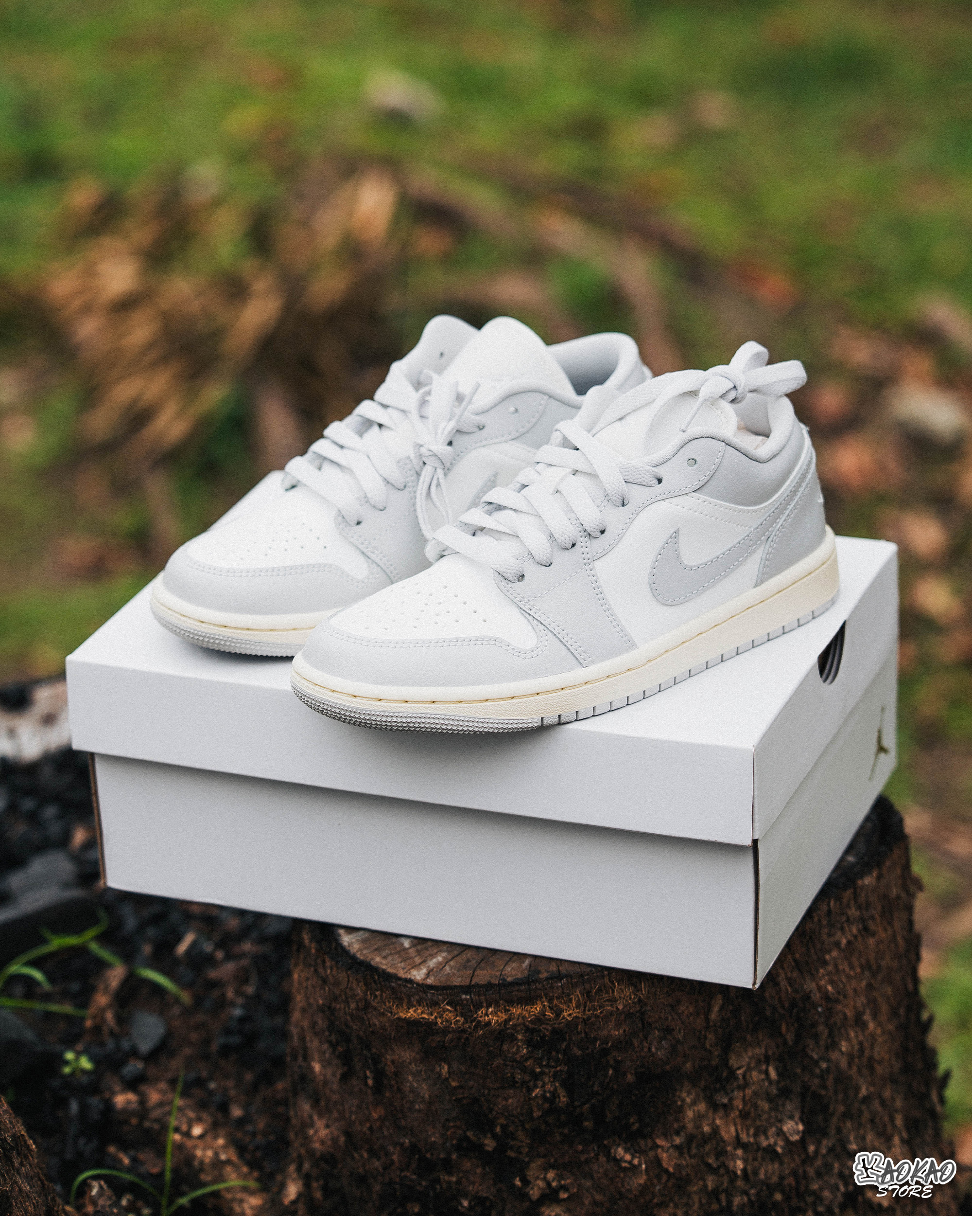 出清-女款 NIKE Air Jordan 1 Low W "Neutral Grey" 椰奶骨白灰 仿舊奶油底【DC0774-103】
