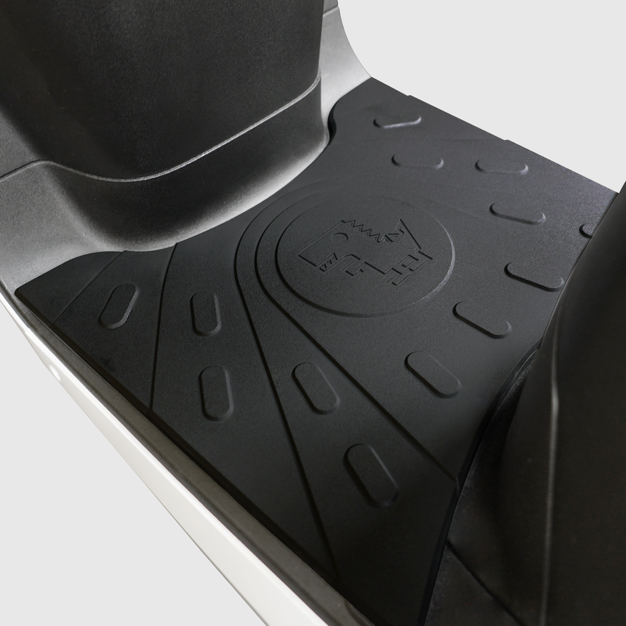 SYM CLBCU 125 | 小恐龍造型止滑腳踏墊