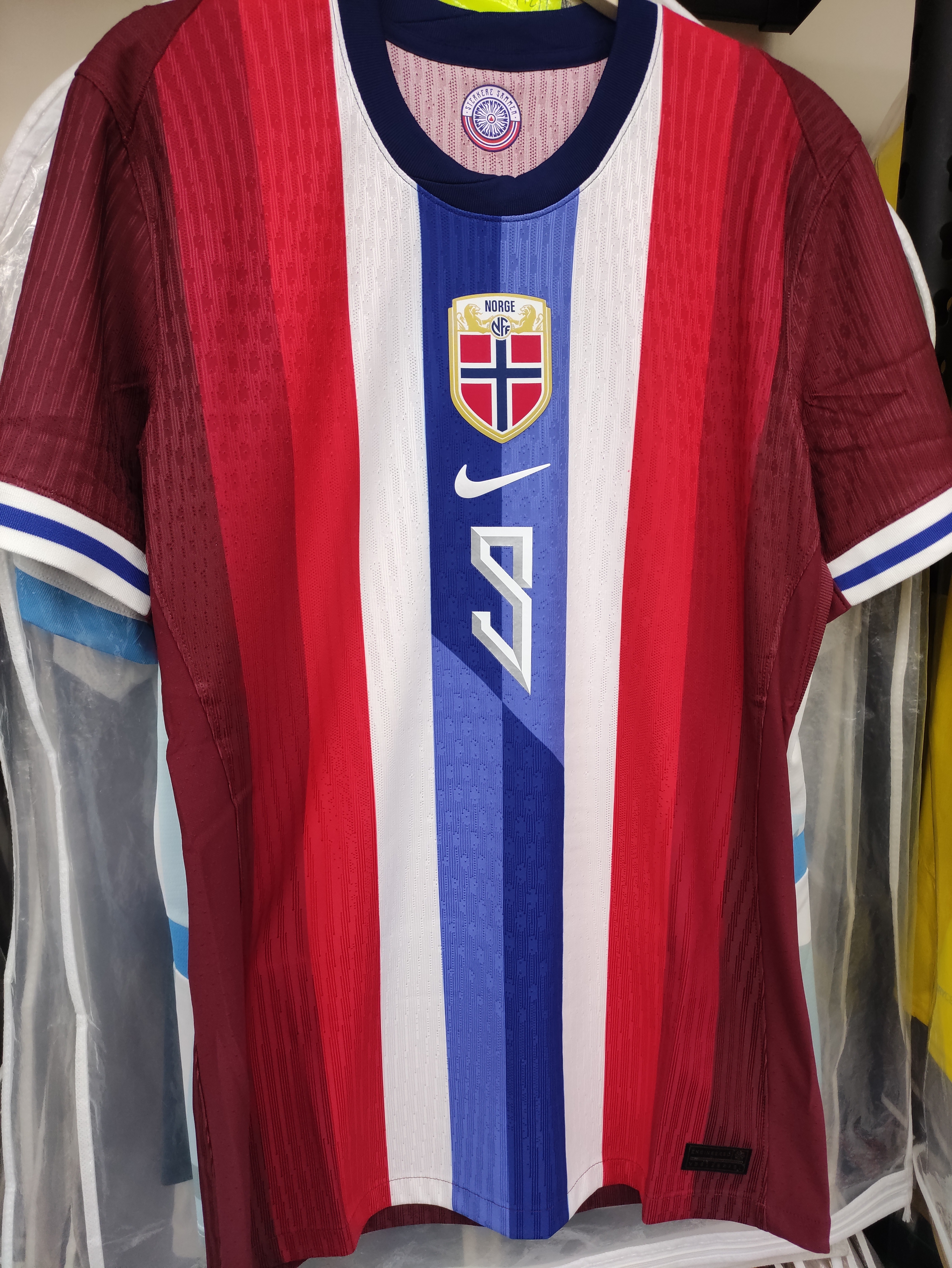 2024挪威國家隊主場夏蘭特／奧迪加特更衣室球員版球衣