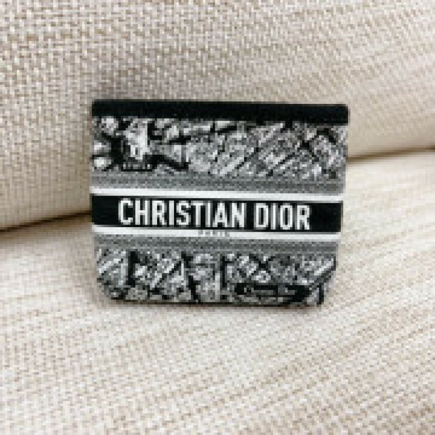 Dior Beauty星星刺繡款+ 限量版Miss Dior Blooming Bouquet 5ml+ 巴黎限定版眼影套