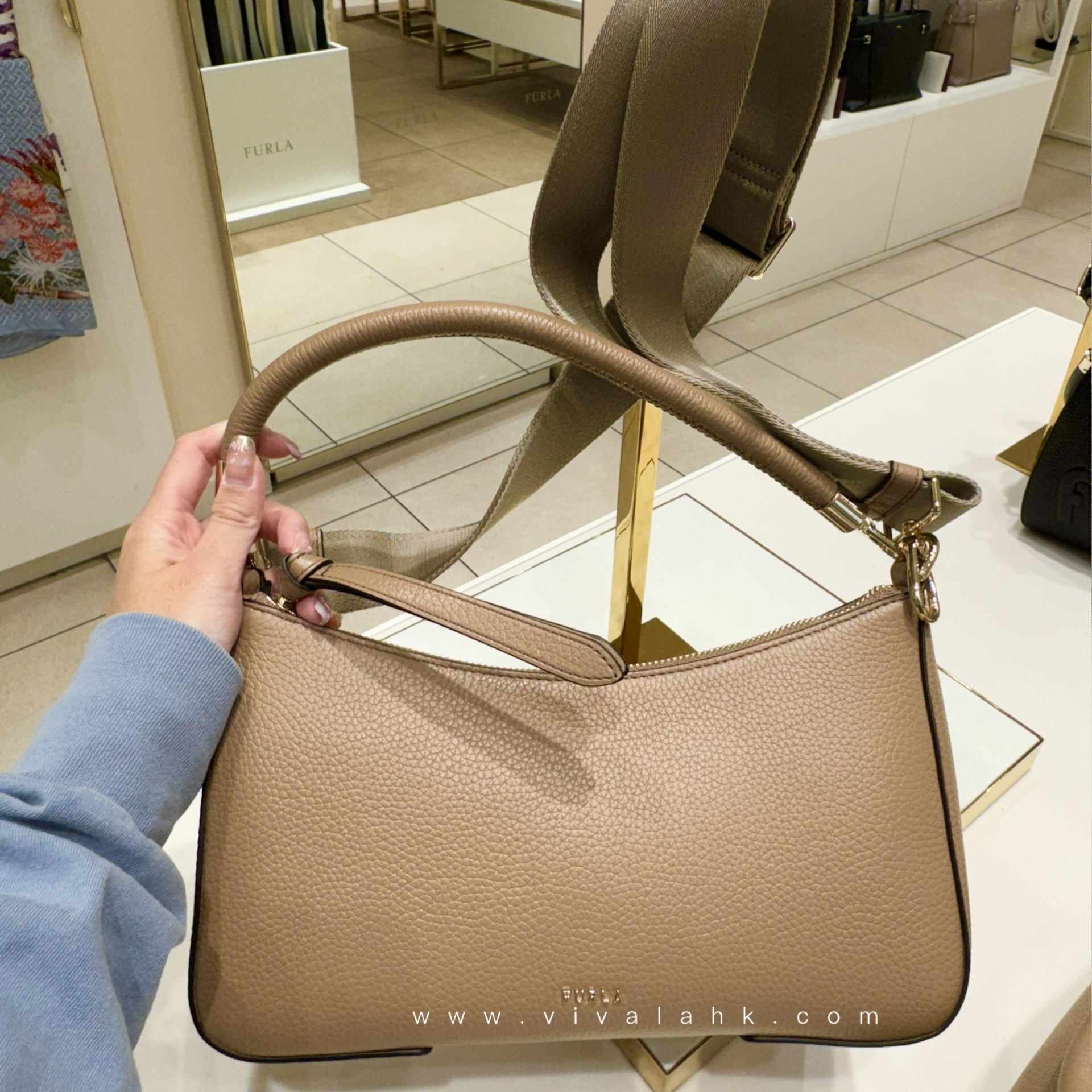Furla - Emera Mini Convertible Crossbody (WE00623 BX030