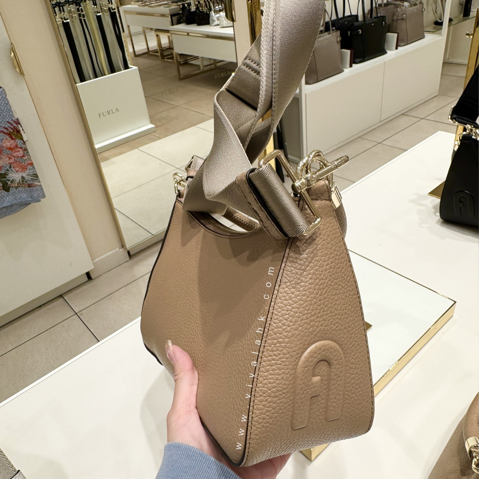 Furla - Emera Mini Convertible Crossbody (WE00623 BX030