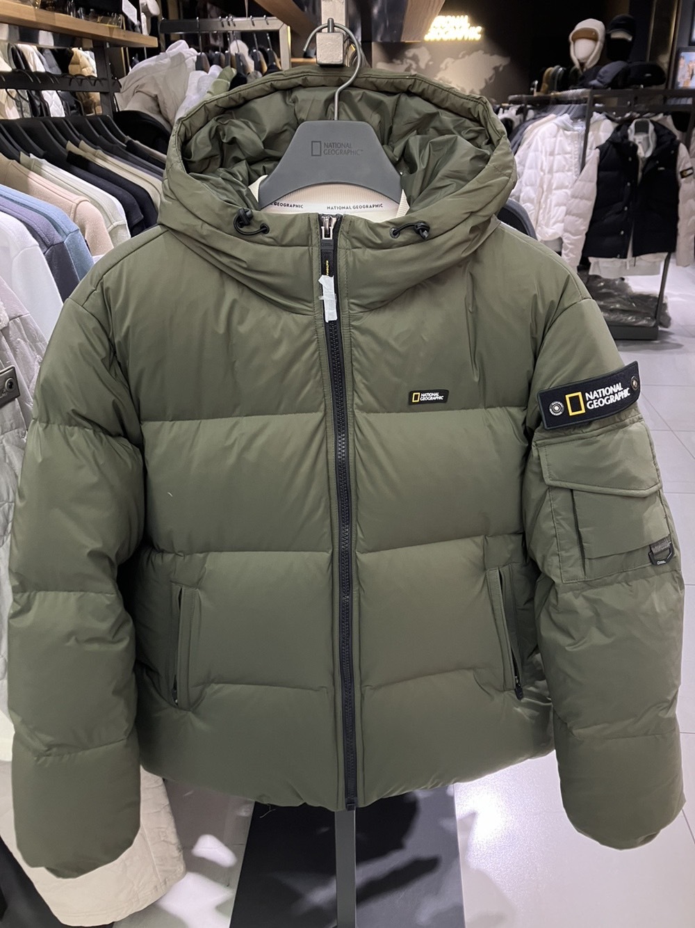 【代購】NATIONAL GEOGRAPHIC 國家地理 Golden Mall 短版 羽絨 外套N244UDW120 / N244UDW820