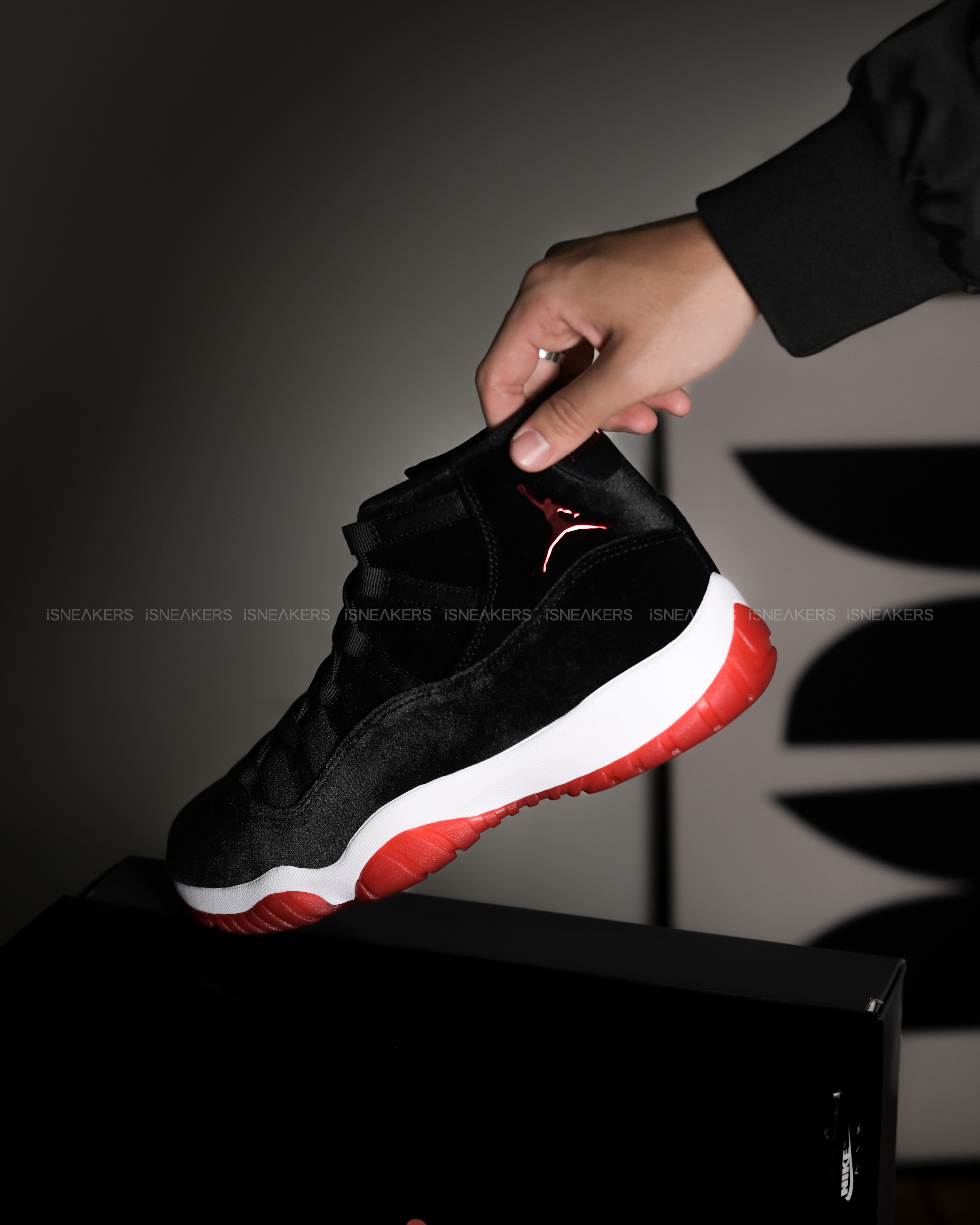 iSNEAKERS｜Air Jordan 11 "Bred Velvet" 黑紅 絨毛 DB5457-061