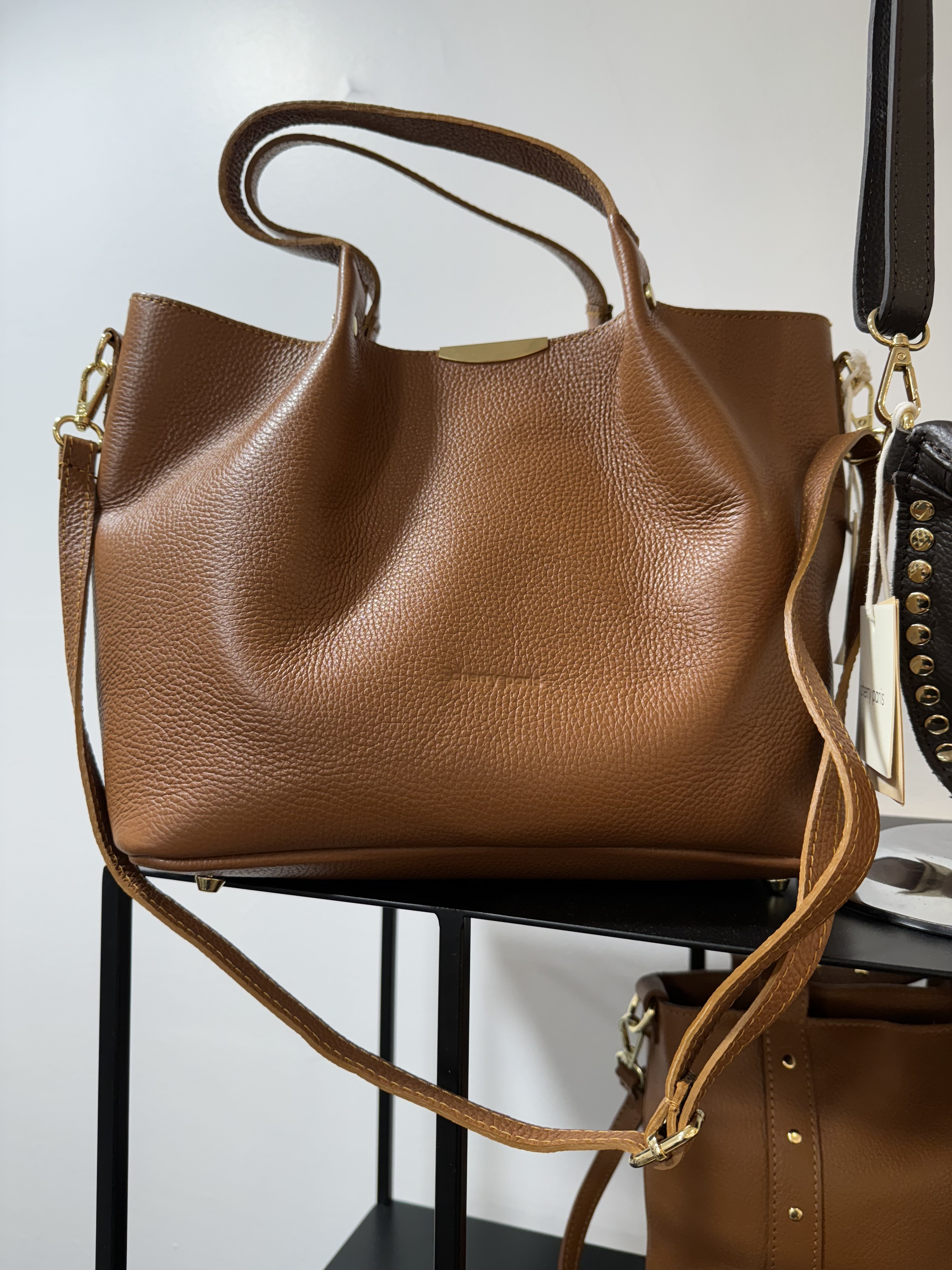 **Cherry Paris Leather Shanon 4141 Cognac 啡色
