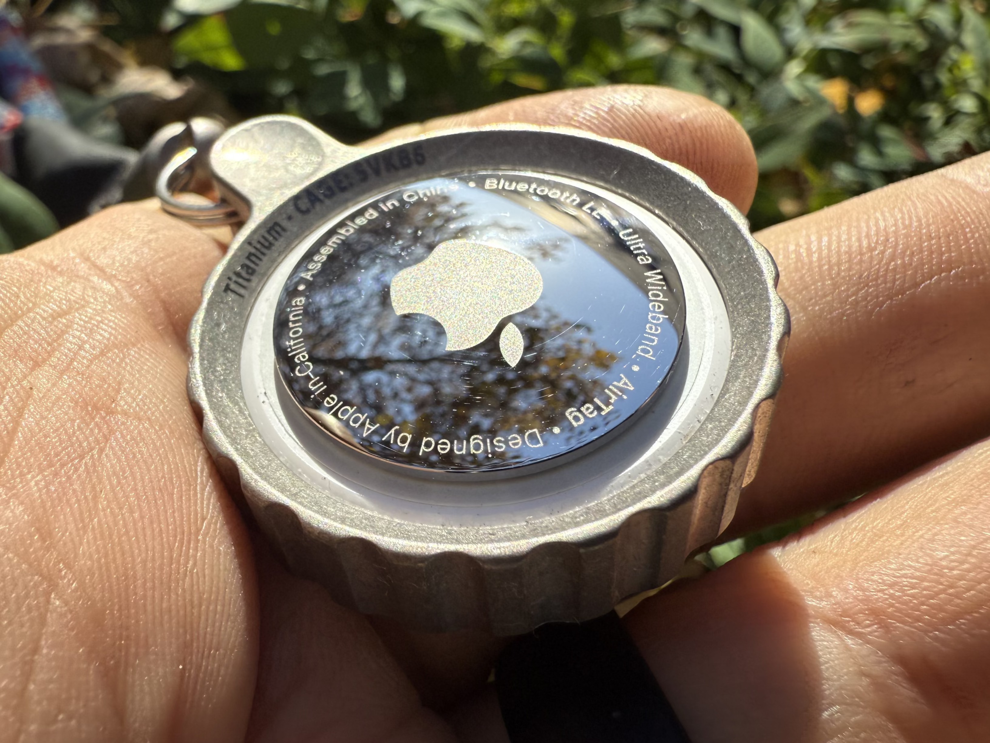 CountyComm Maratac® 鈦合金口袋型 AirTag 保護殼
