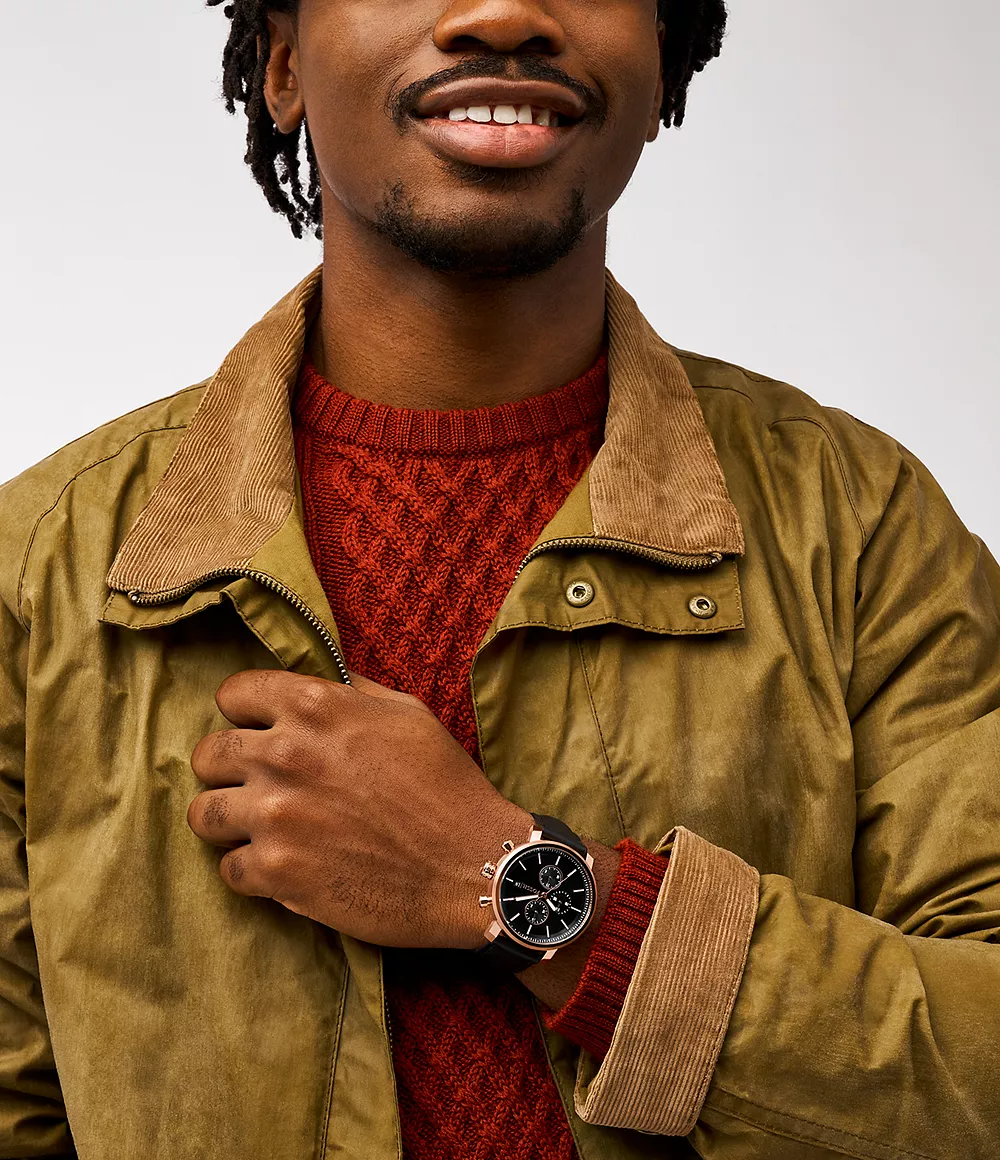 萬年鐘錶 - Fossil  Rhett 玫瑰金外框黑色面盤三眼計時皮革男錶  BQ2893  錶徑43MM