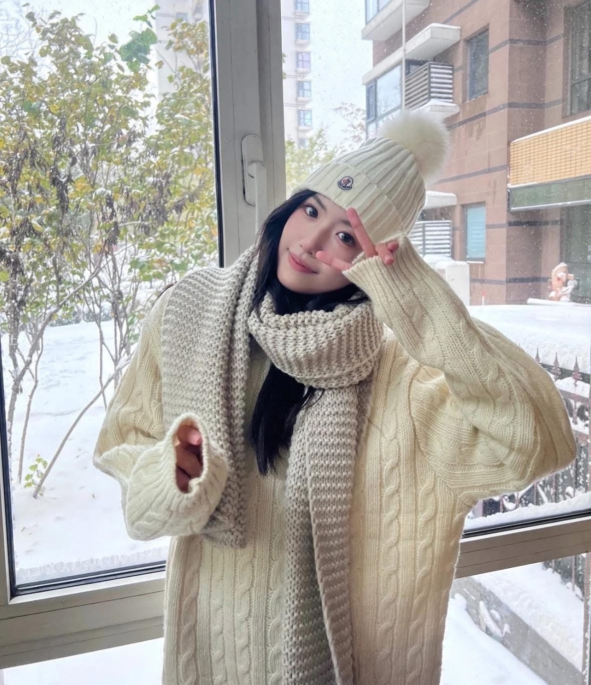 MONCLER 毛毛球冷帽 -M