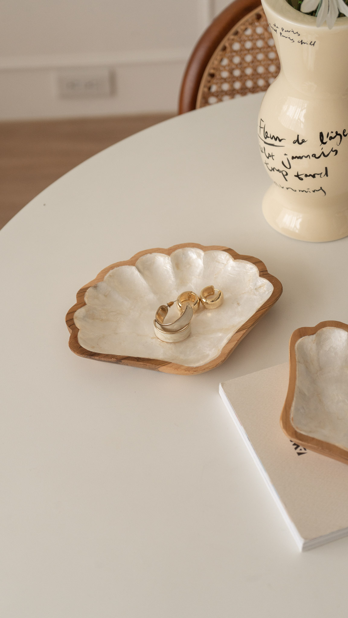 峇里島獨家進口-貝殼形狀收納盤