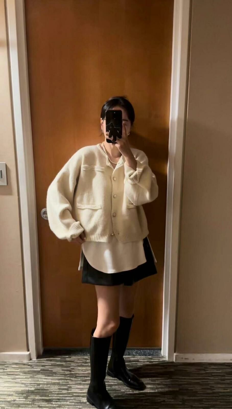 圓領接拼口袋針織外套