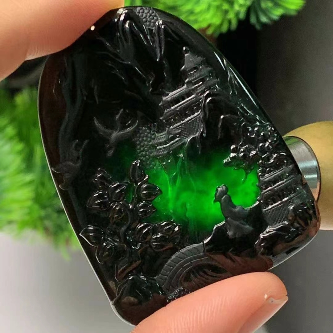 翡翠 HS213T 糸魚川産翡翠原石 MoonMadness