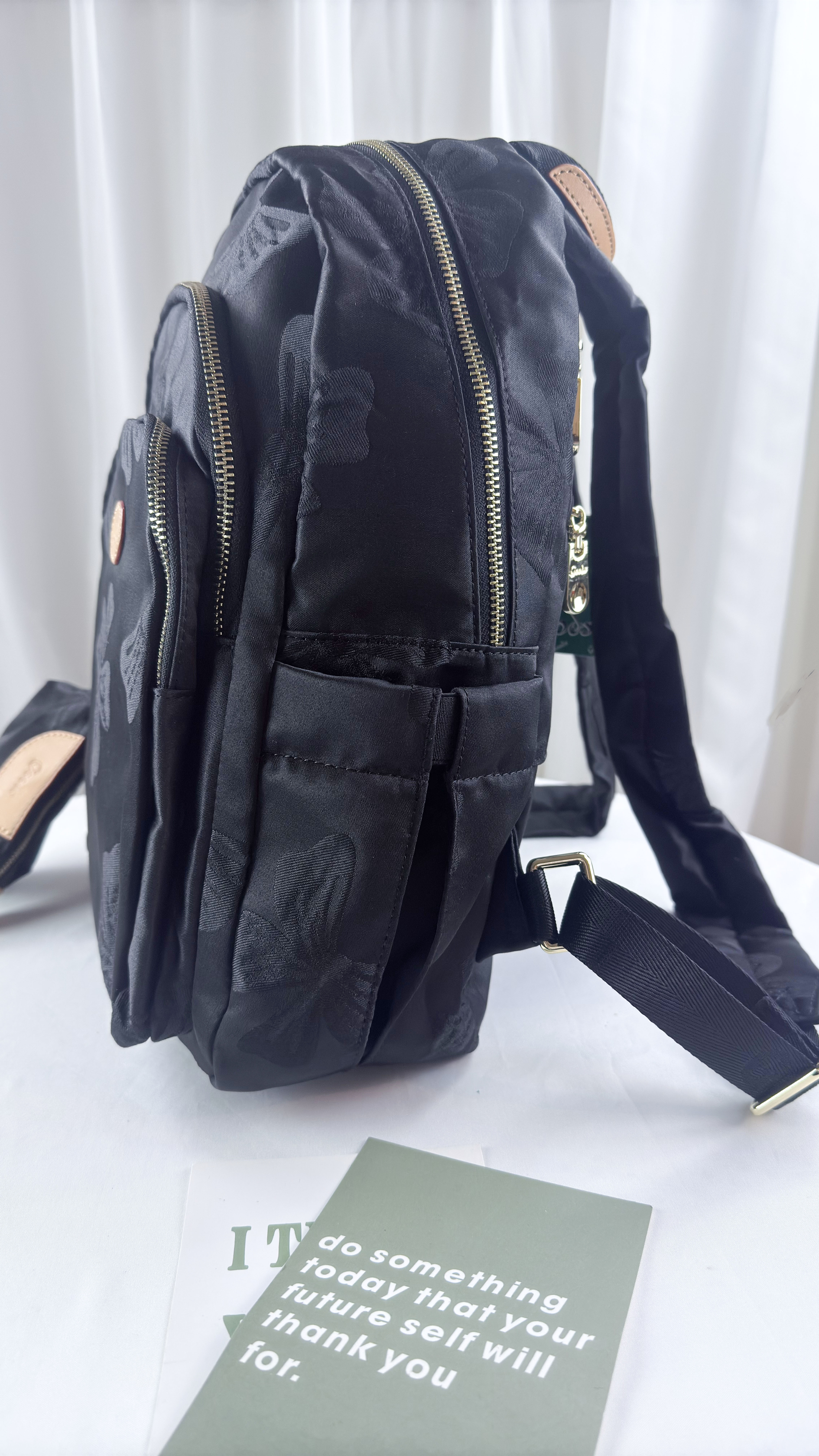 GOODS 蝴蝶拼接黑防潑水後背包 附零錢包 #2847