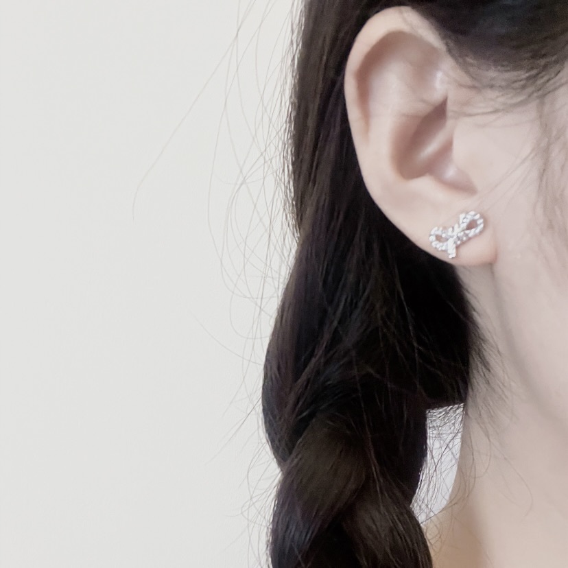 SWAROVSKI Lifelong Bow 穿孔耳環