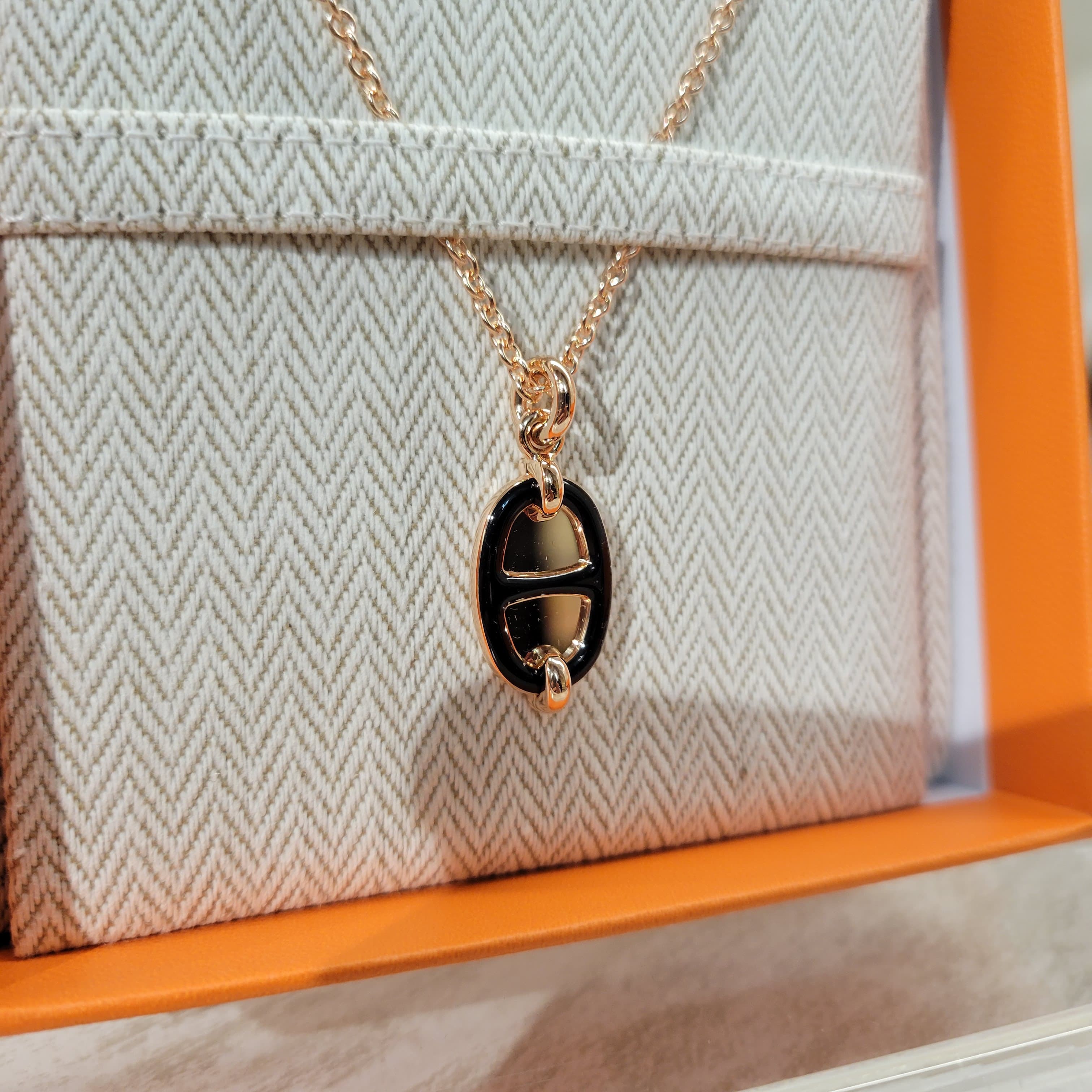 Hermes mini maillon pendant noir FO,small modeL 豬鼻頸鏈 黑玫瑰金