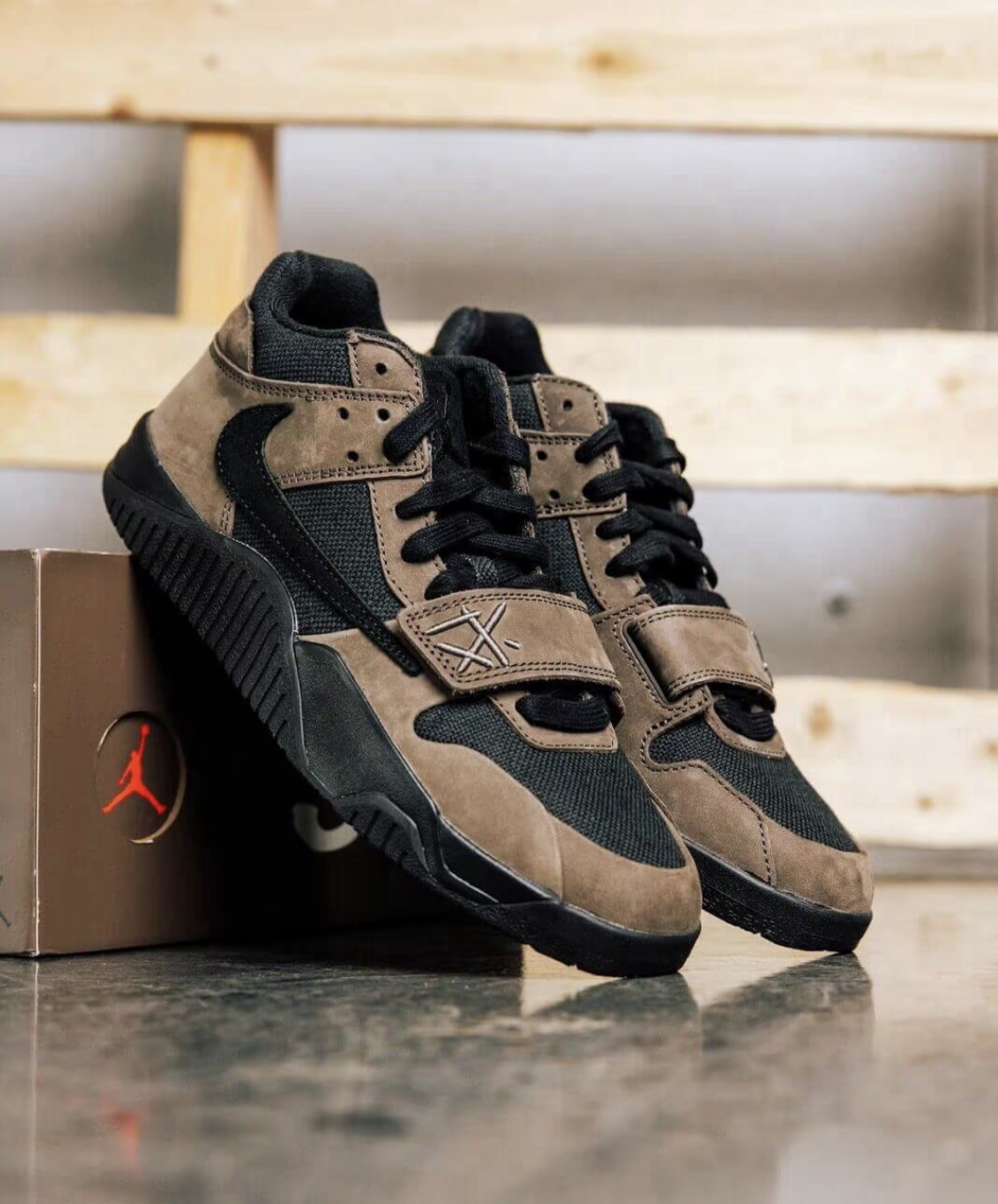 【APAIR】預購 Travis Scott x Jordan Jumpman Jack 黑摩卡 倒鉤 聯名 復古鞋款 FZ8117-204