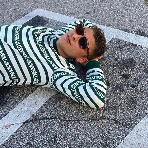 【K】PALACE MULTI LINGUAL CREW 滿版條紋 大學tee