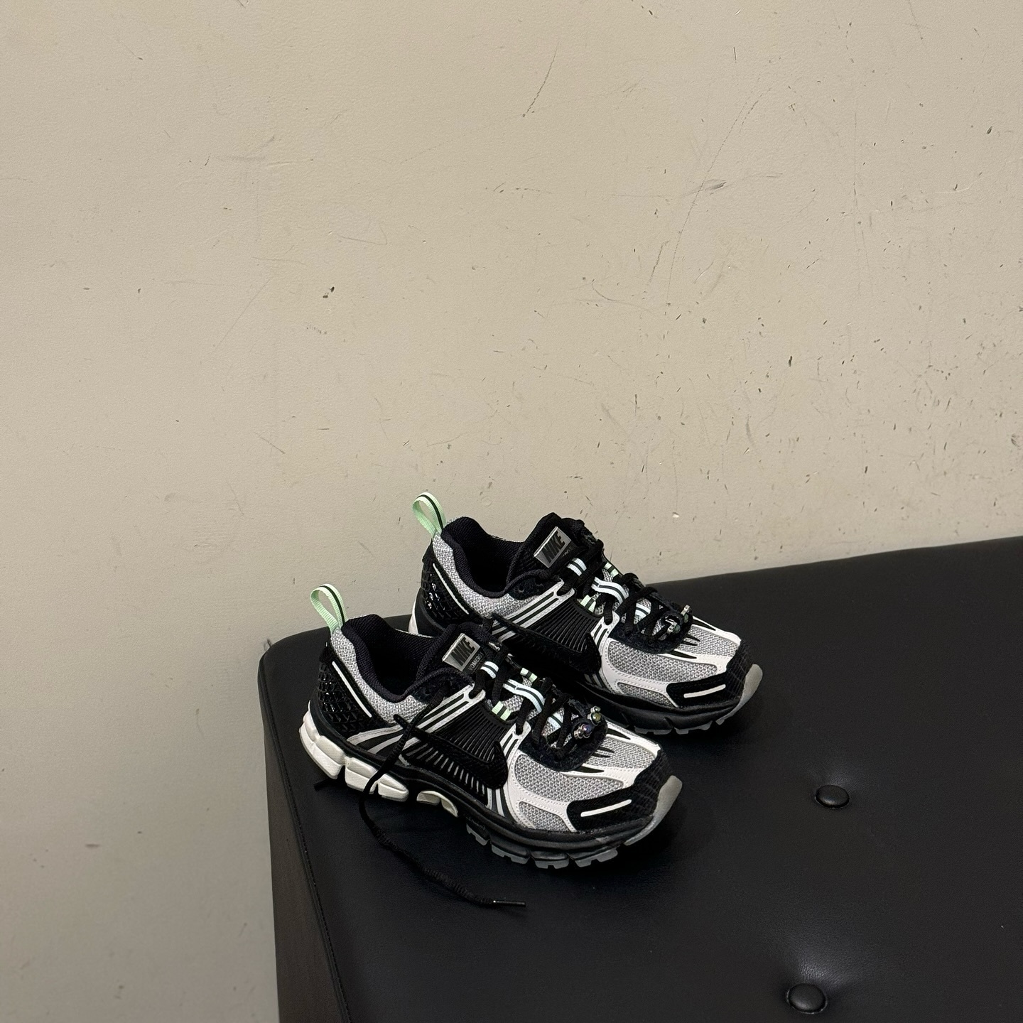 Nike Zoom Vomero 5 夜光 反光 黑灰 復古鞋 HQ3477-001