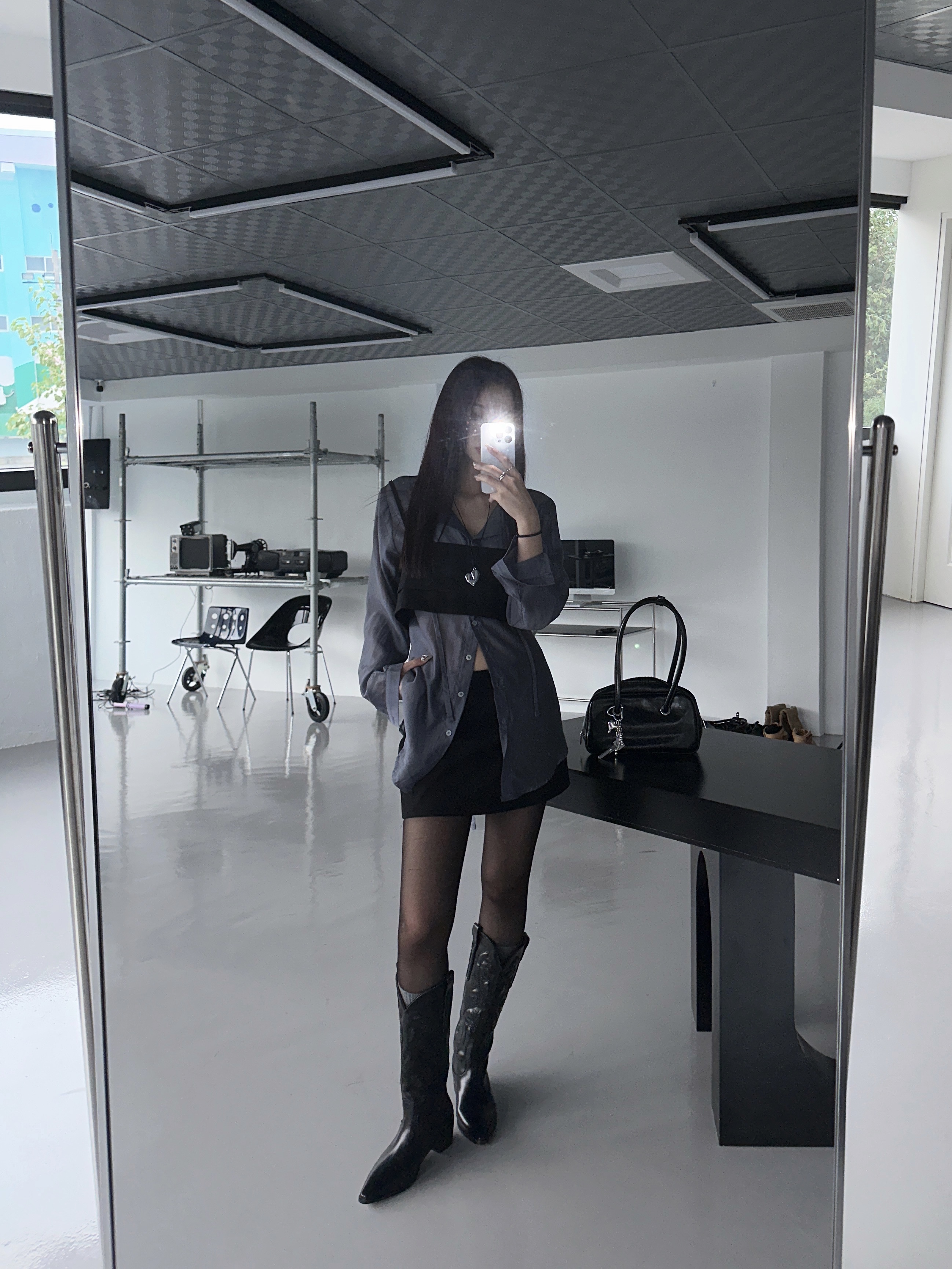 【現貨】N08 有安全褲! 質感蜜絨短裙 (黑M)