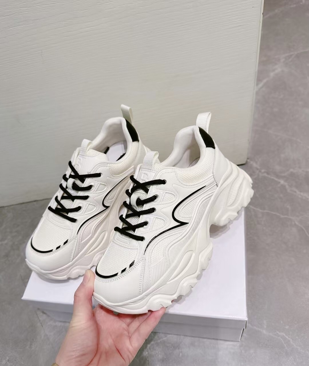 『38』浮雕黑線條增高老爹鞋