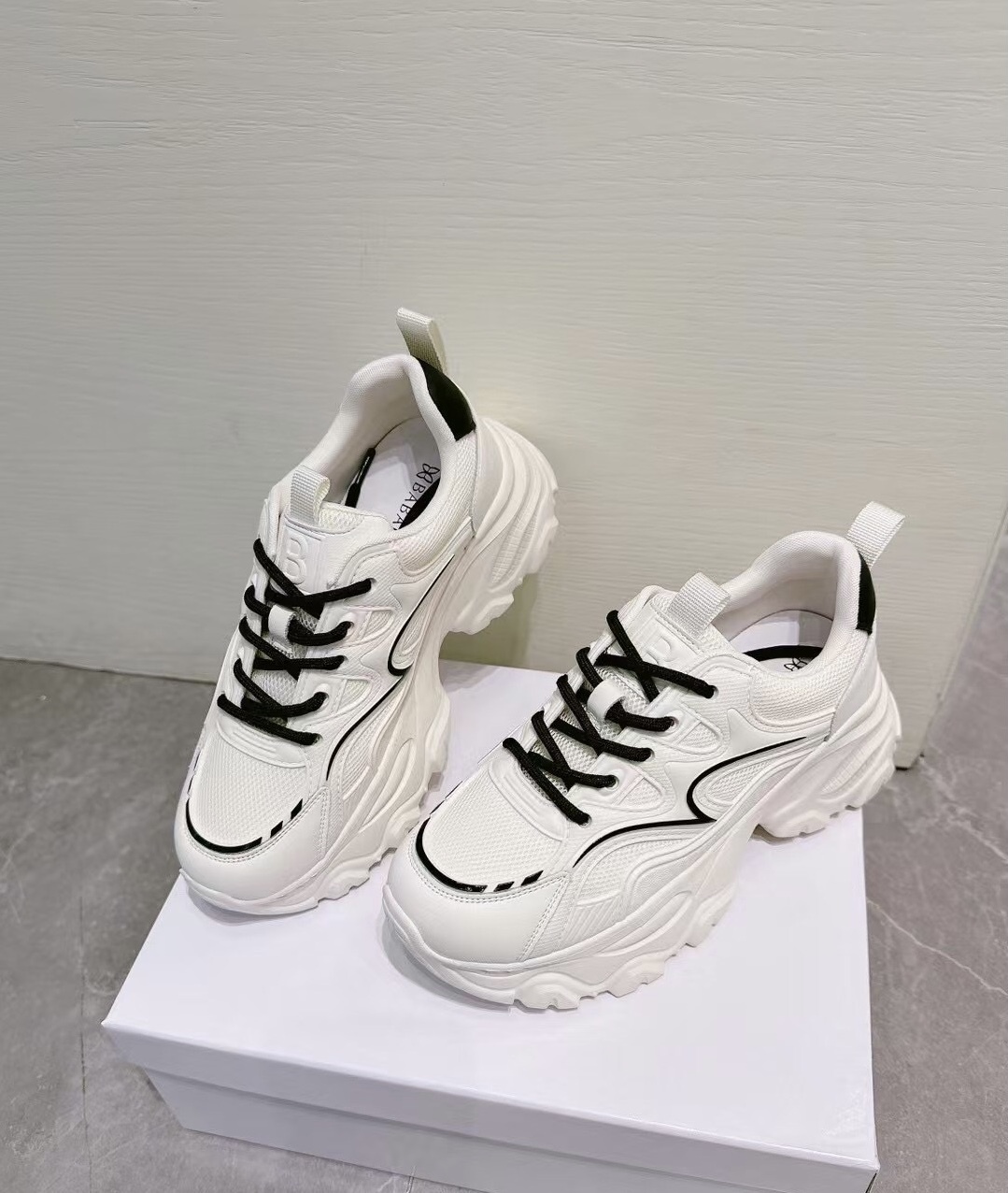 『38』浮雕黑線條增高老爹鞋