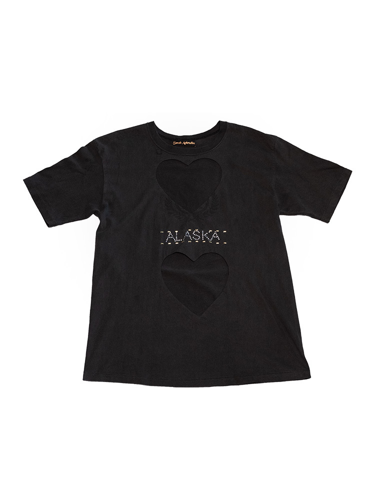 Oversized double heart cut out t-shirt/ALASKA