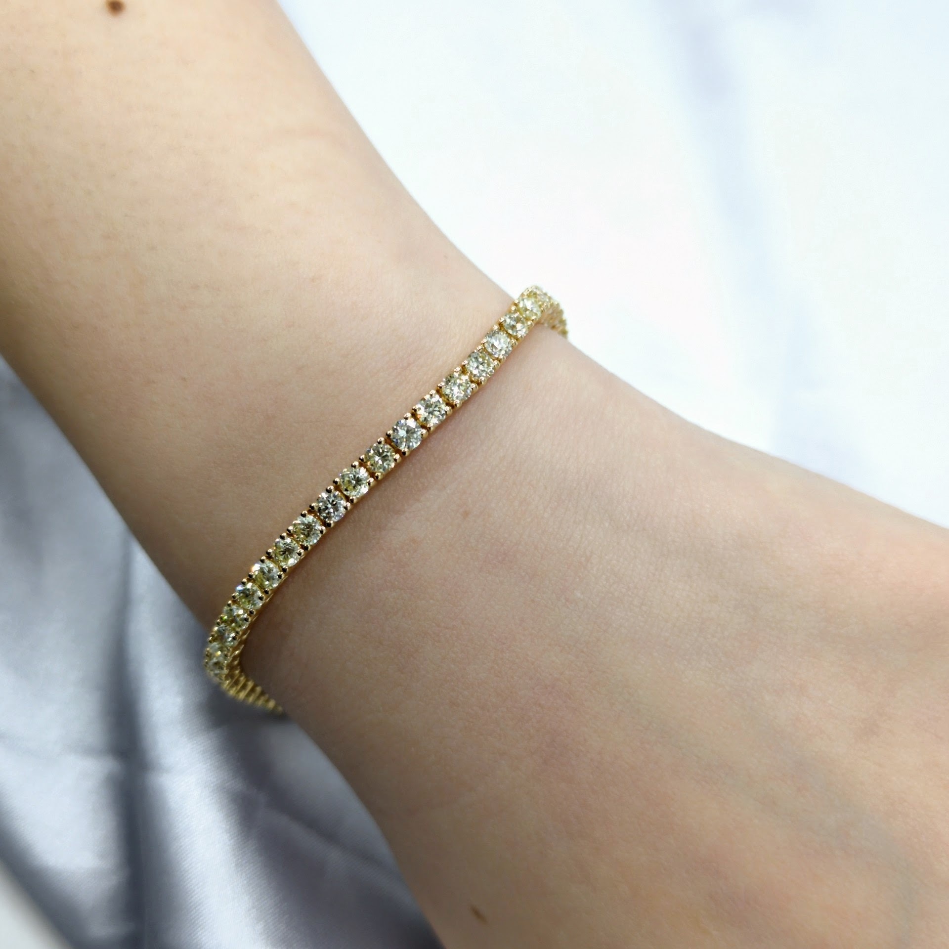 全新18K黃金4卡73份鑽石手鍊