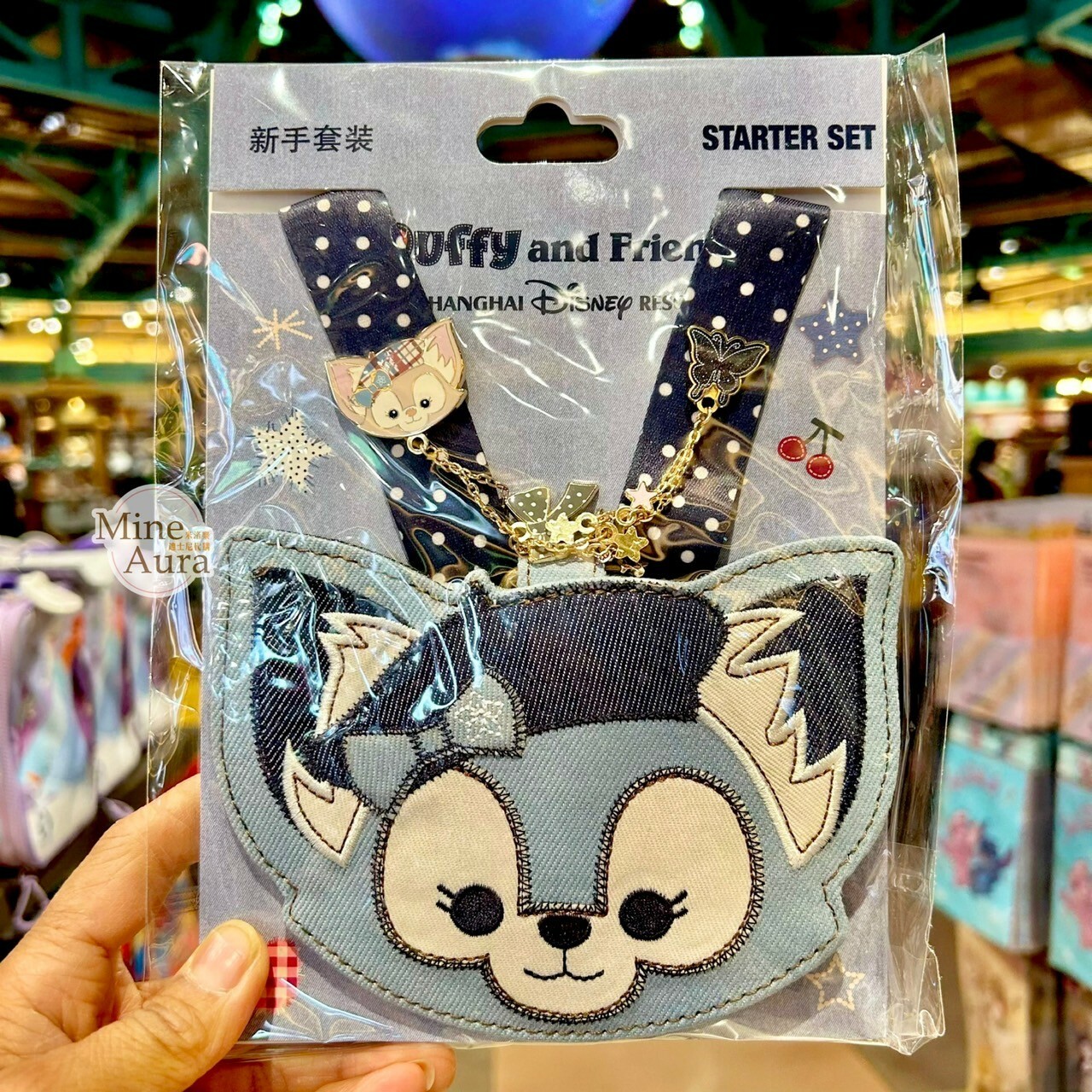 (限時特價) 2024 達菲 Duffy 與好友們 牛仔風系列 玲娜貝兒 Lina bell 新手徽章套組 拉鍊票卡夾 掛繩 -上海迪士尼樂園