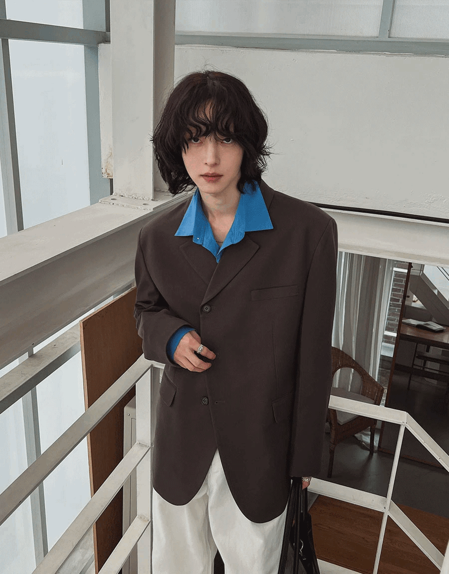 喬萬尼雙排三粒扣弧形西裝外套