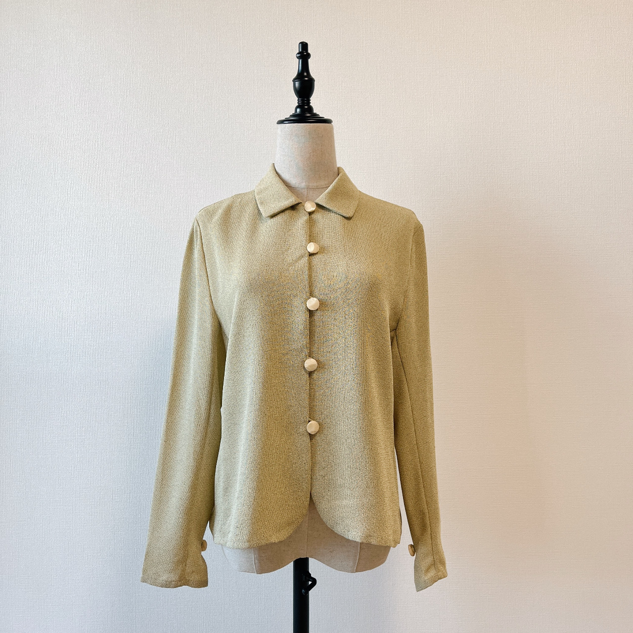米黃色小尖領古著上衣