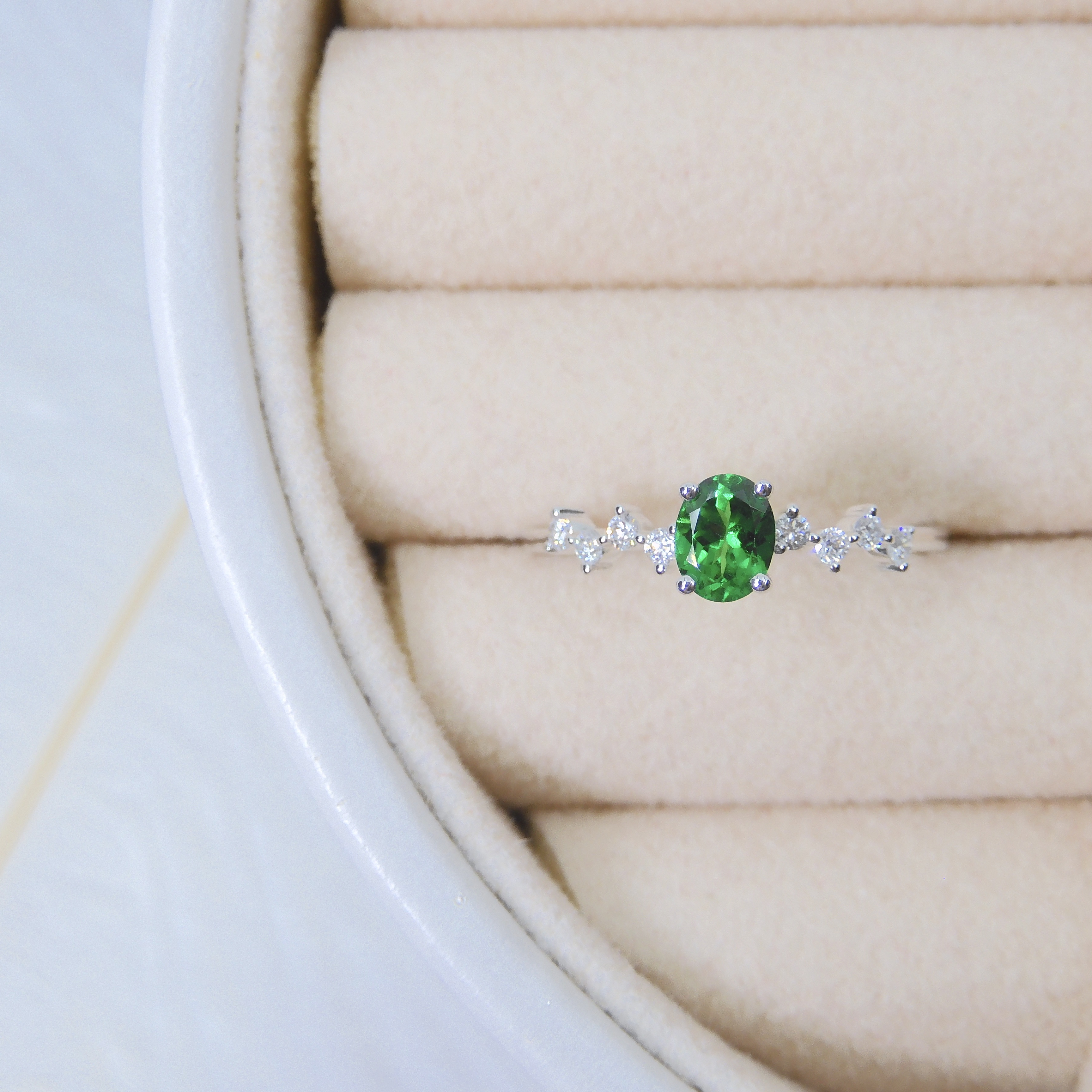 18K金 0.43ct 沙弗萊石戒指