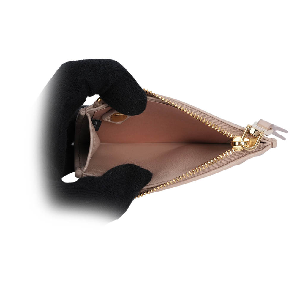 【MIU MIU】金字納帕皮革附鑰匙釦拉鍊卡片夾/零錢包(粉色)5MC093 2FPP F0236