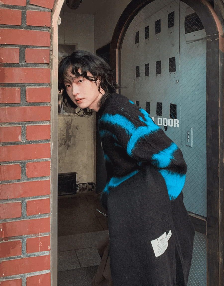 斑馬紋馬海毛圓領針織衫