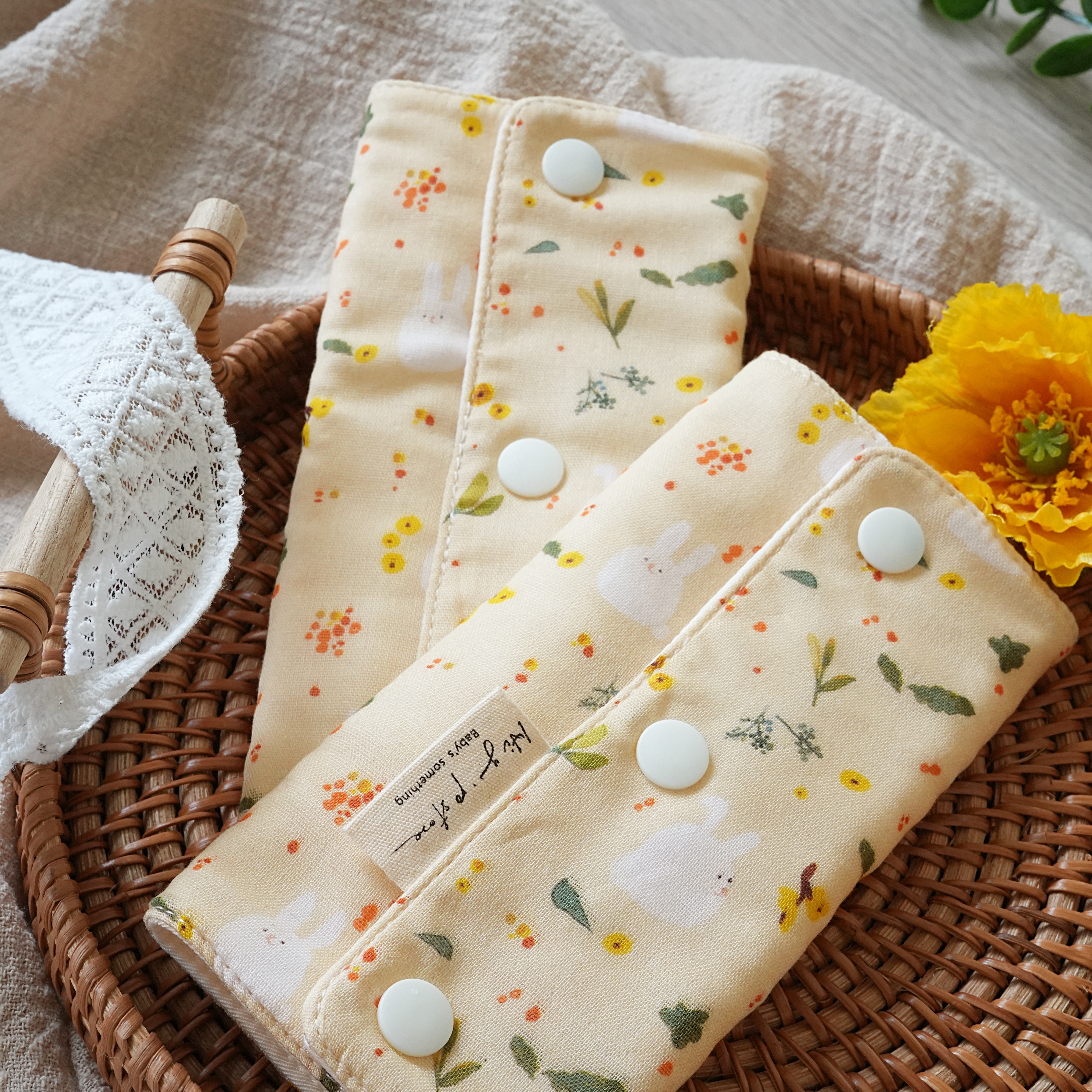 Hi Y.P store-揹巾口水套-橙花兔兔