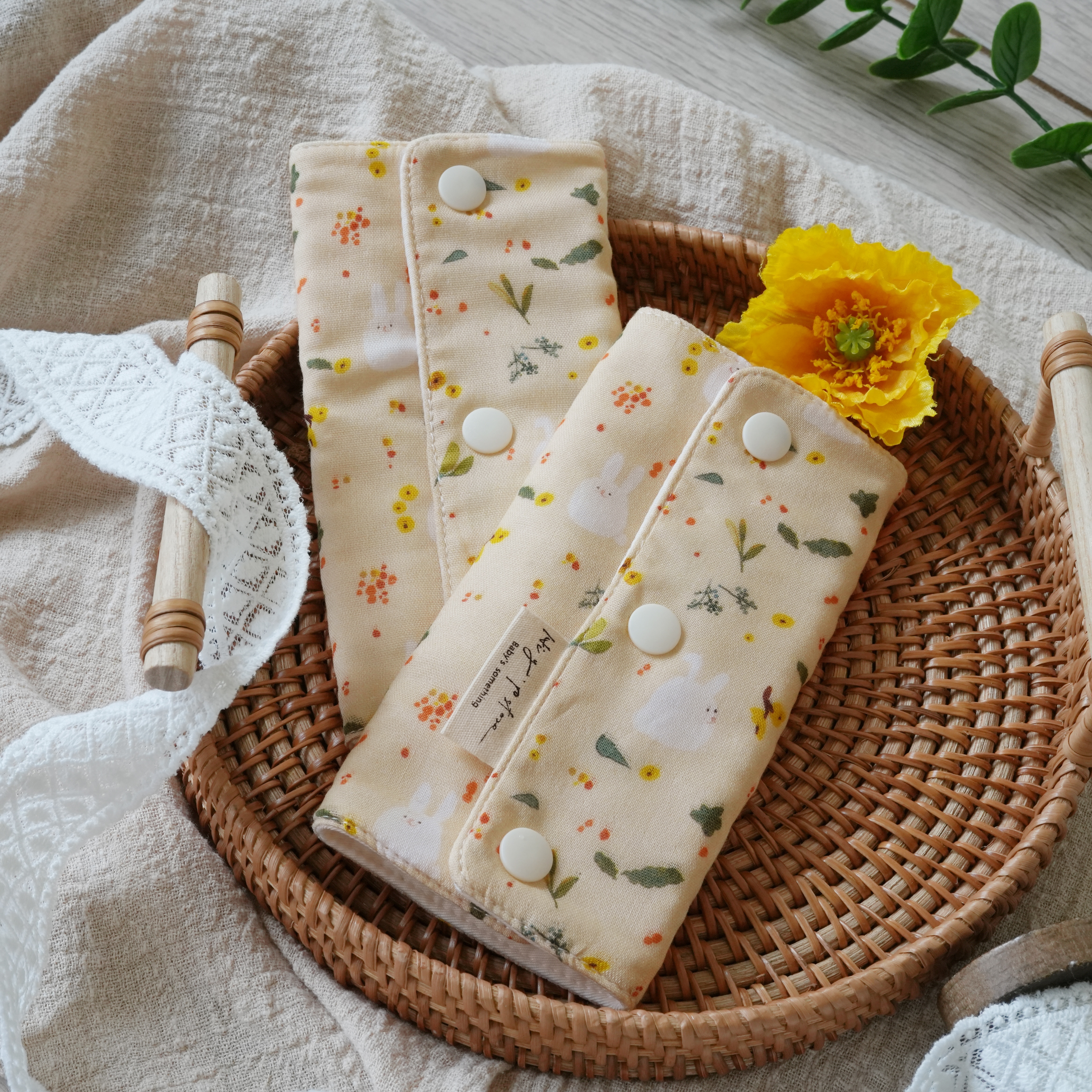 Hi Y.P store-揹巾口水套-橙花兔兔