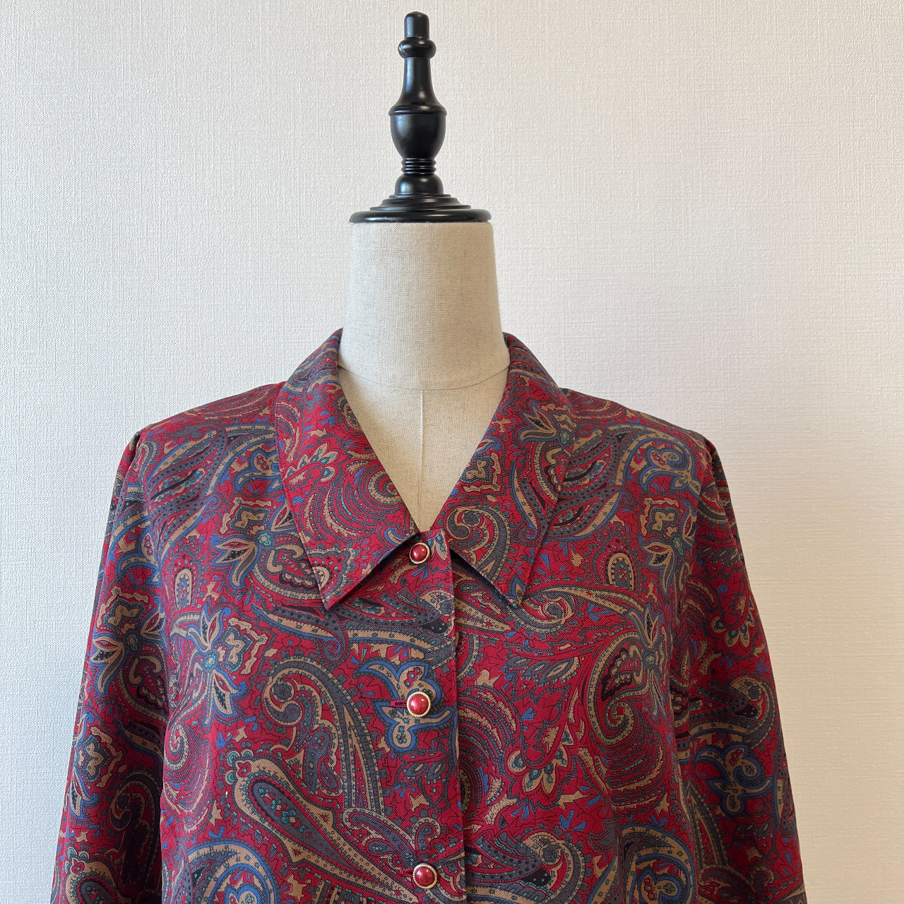 紅色腰果花圖案古著短上衣