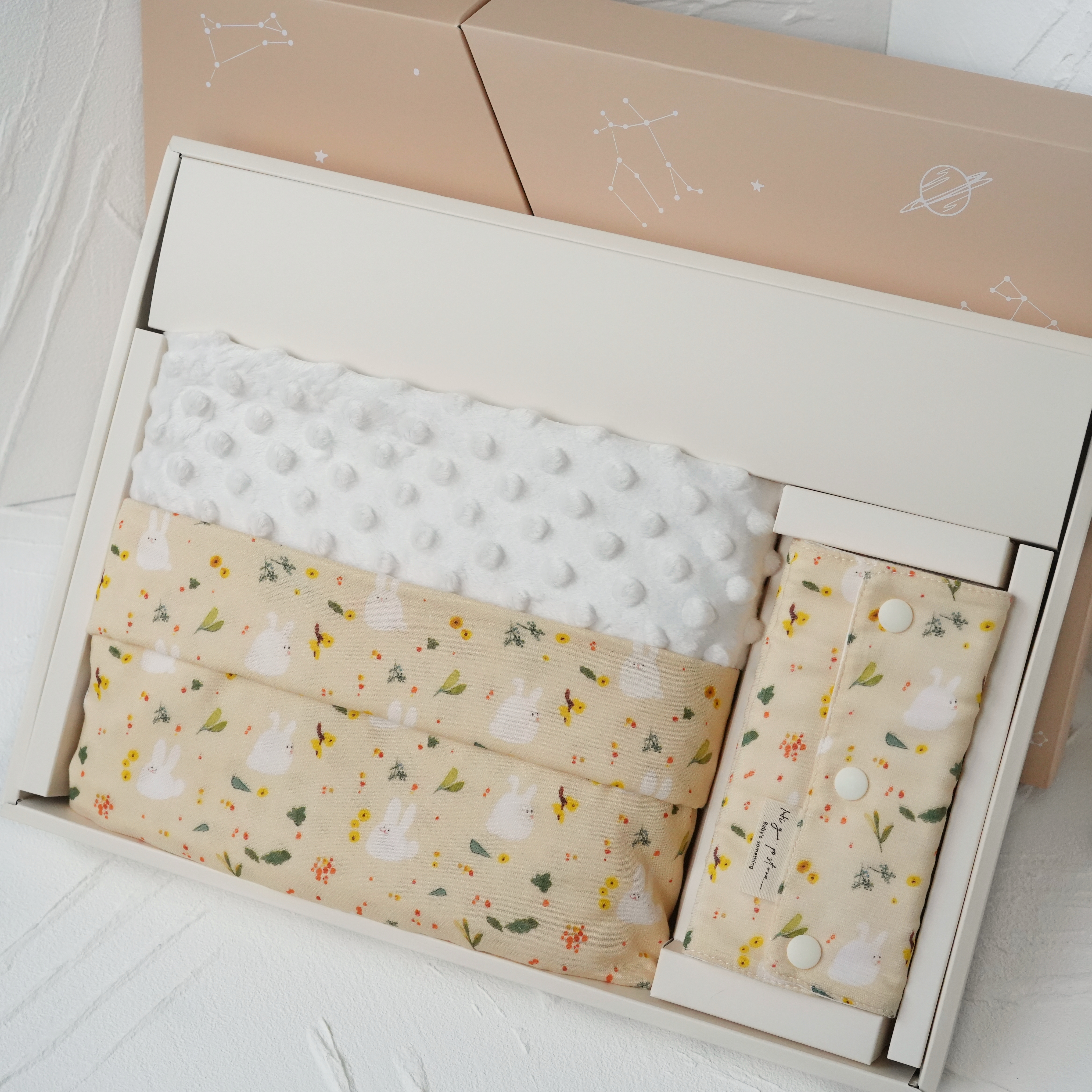 Hi Y.P store-彌月禮盒收涎推薦組-獨家設計-香橙兔兔