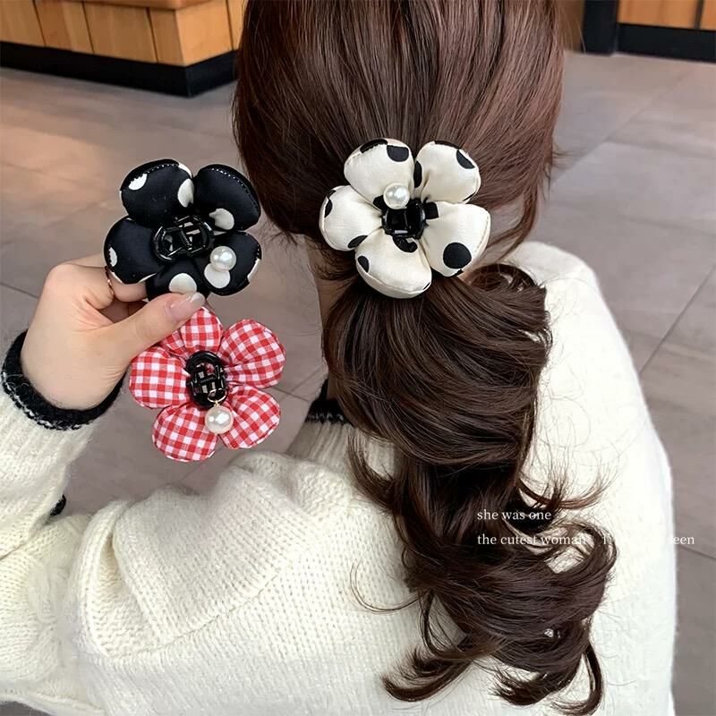 [2 FOR RM10] Japanese Girly Fluffy Flower Hair Claw