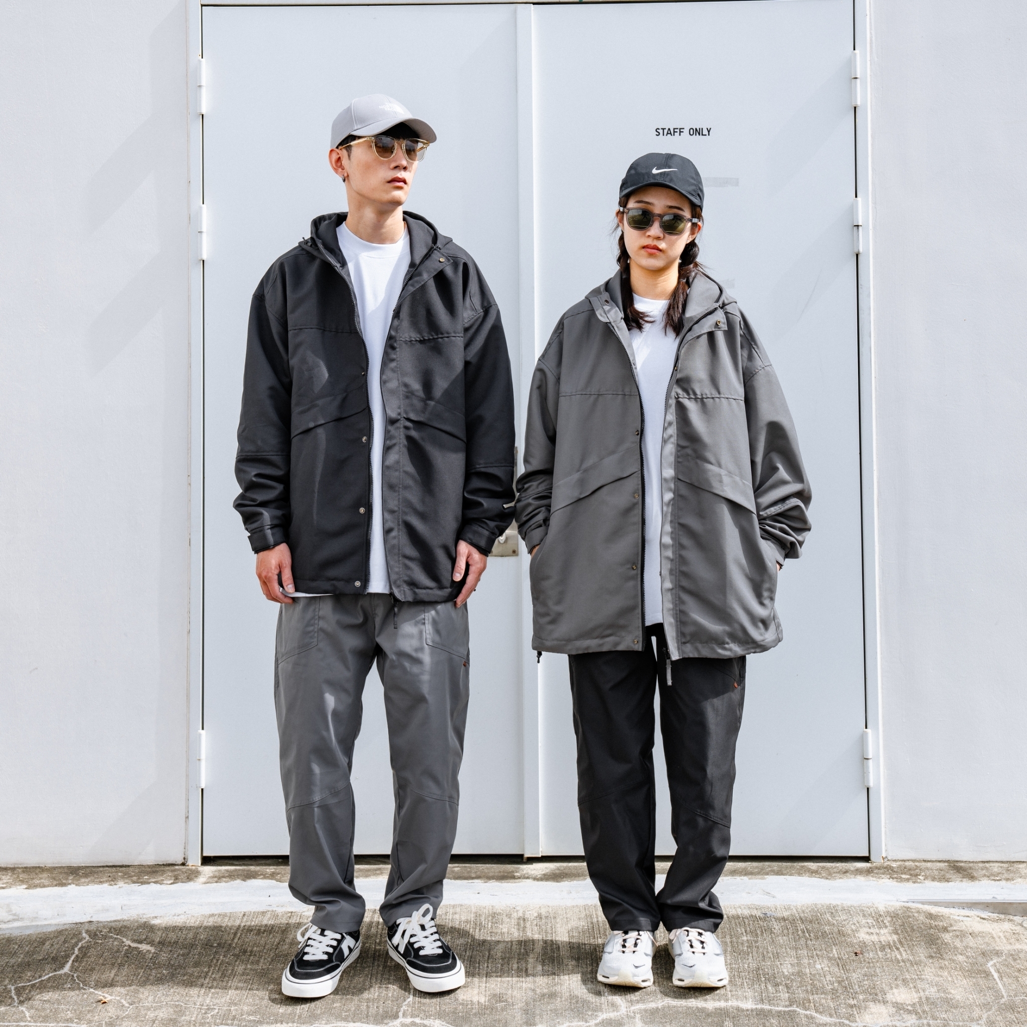 SBG 厚磅多剪裁寬鬆外套 SB1020