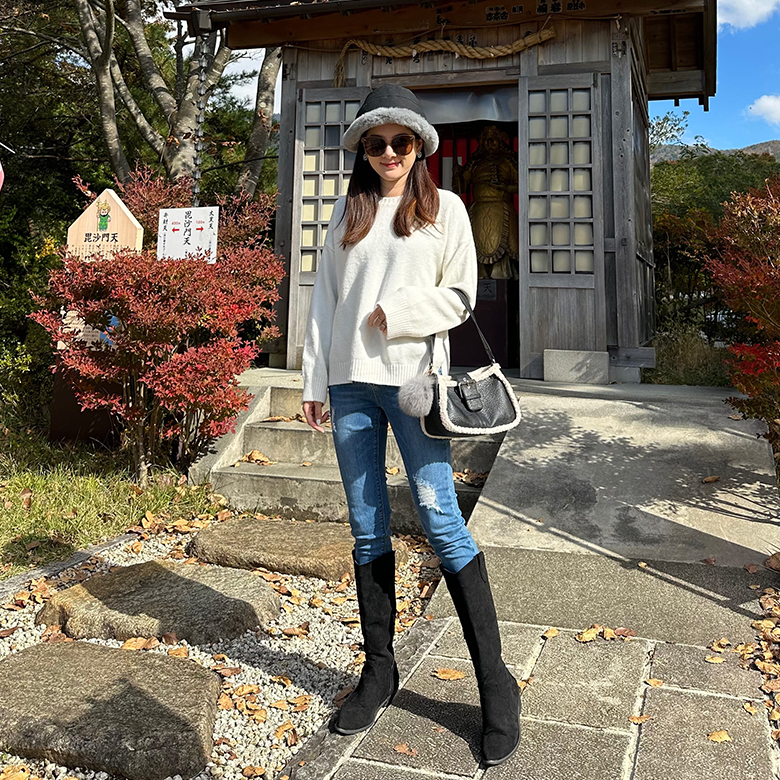 圓領側開衩針織衫