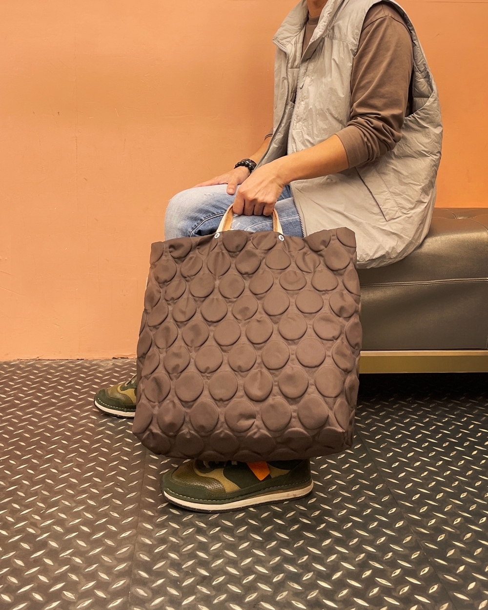 Bag'n'Noun 圓點包 M號 - 咖啡 (70020741BROWN)