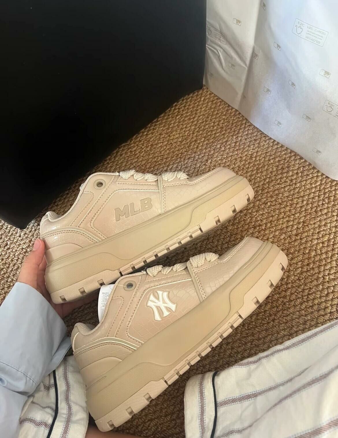 MLB Chunky Liner 焦糖奶茶 奶茶色 皮革 厚底 復古 老爹鞋 洋基隊 NY 3ASXCWL-50BGS/預購