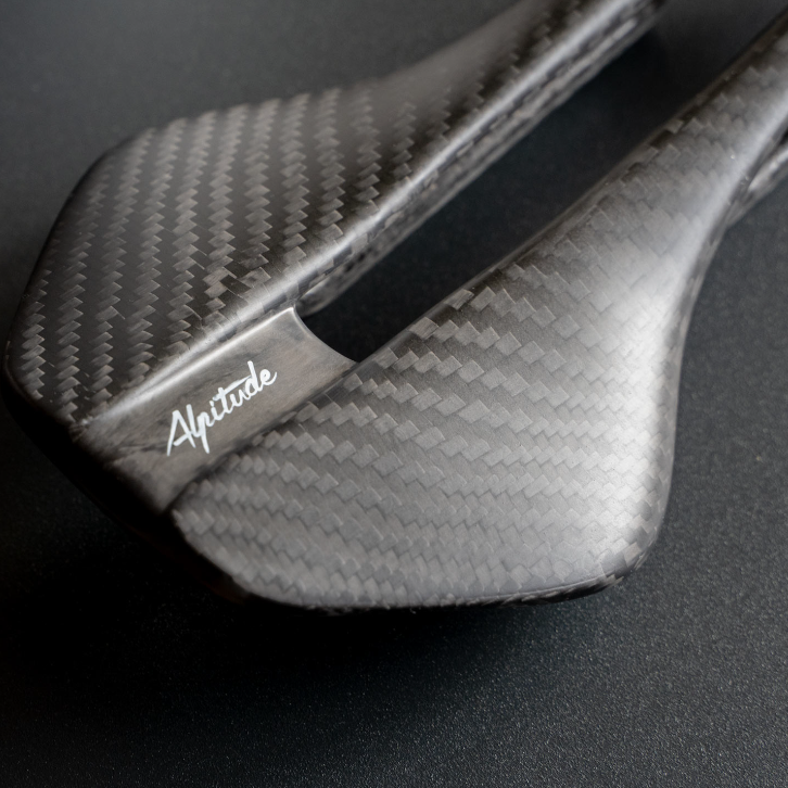 Alpitude Navene 碳纖維山地座墊